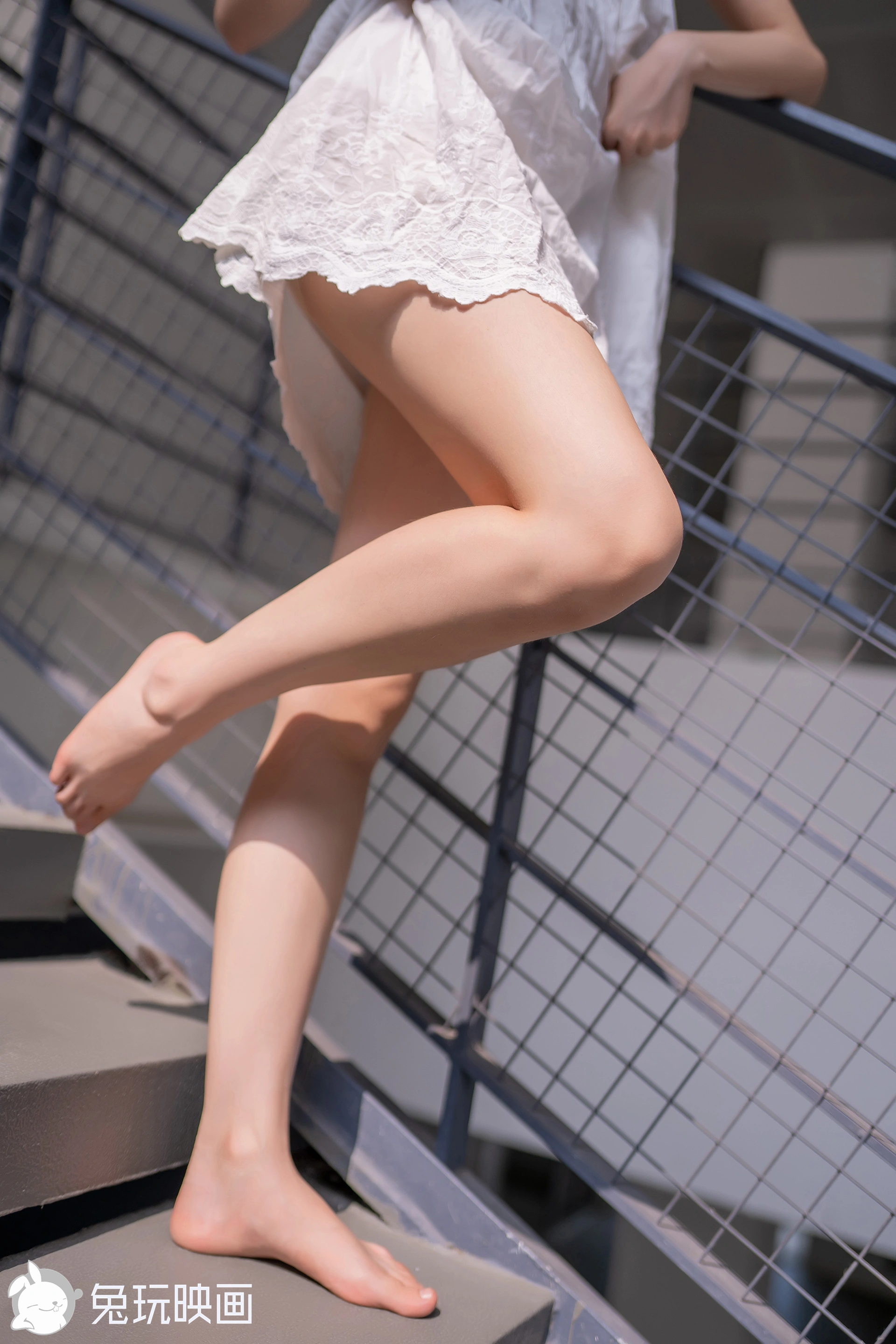 C30.002 阳光白裙 [41P-93MB]