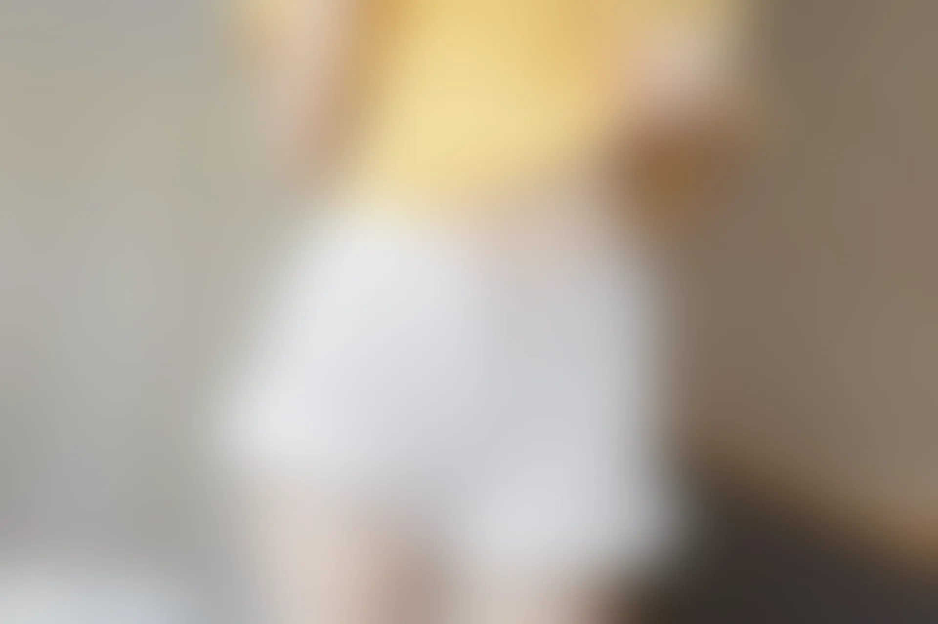 C48.004 黄色T恤衫 [40P-72MB]