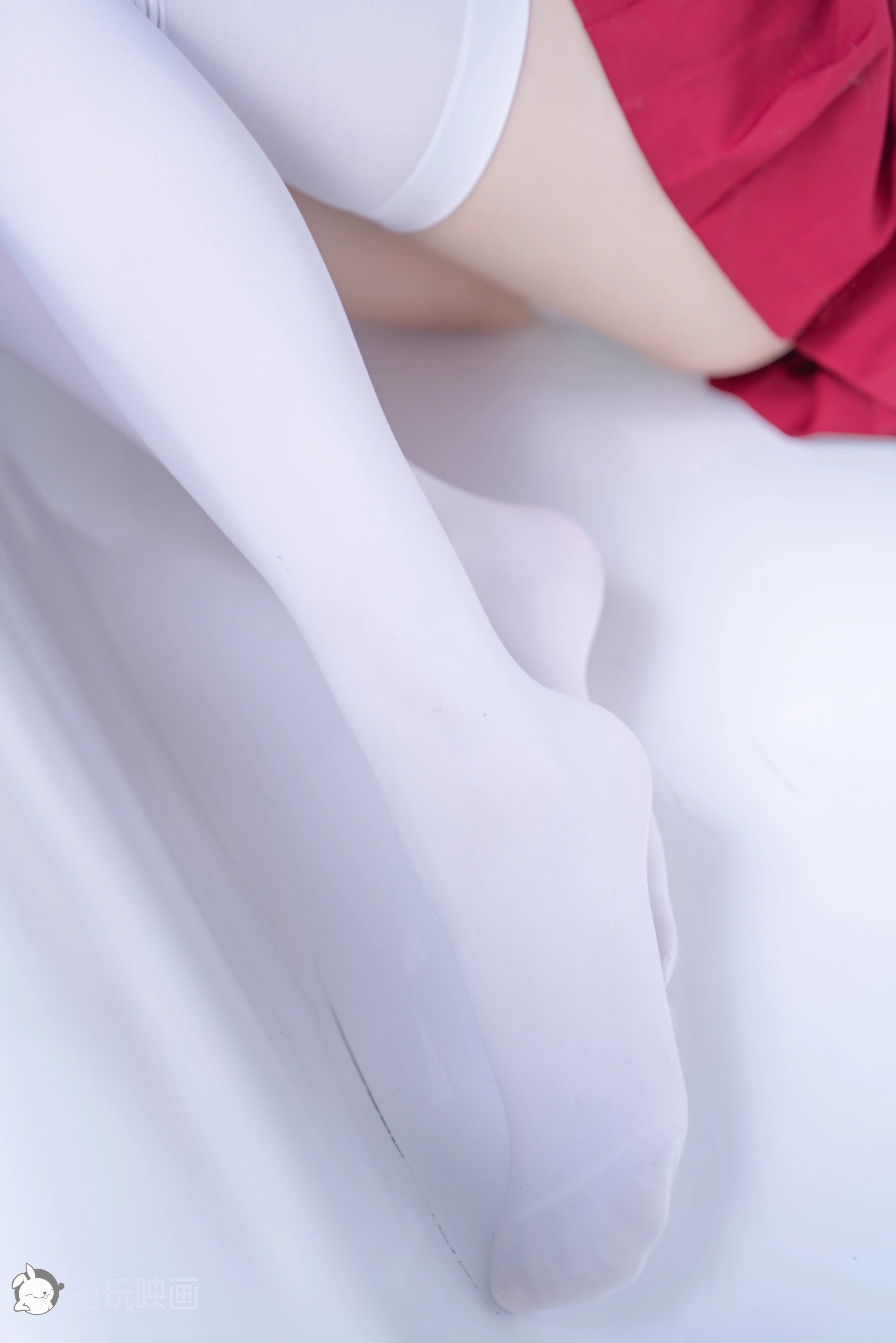 C07.008 浴缸里的红裙白丝 [42P-775MB]