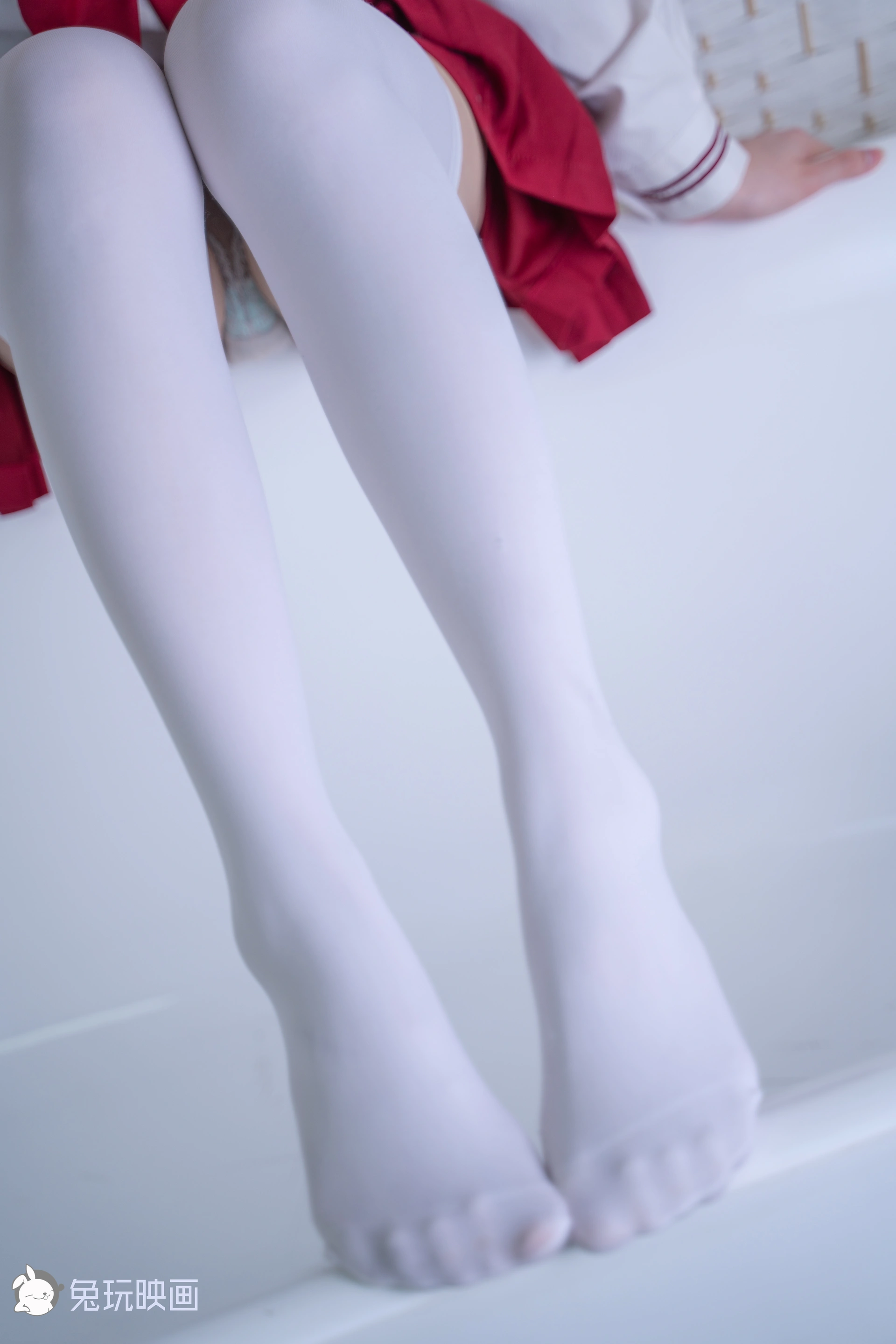 C07.008 浴缸里的红裙白丝 [42P-775MB]