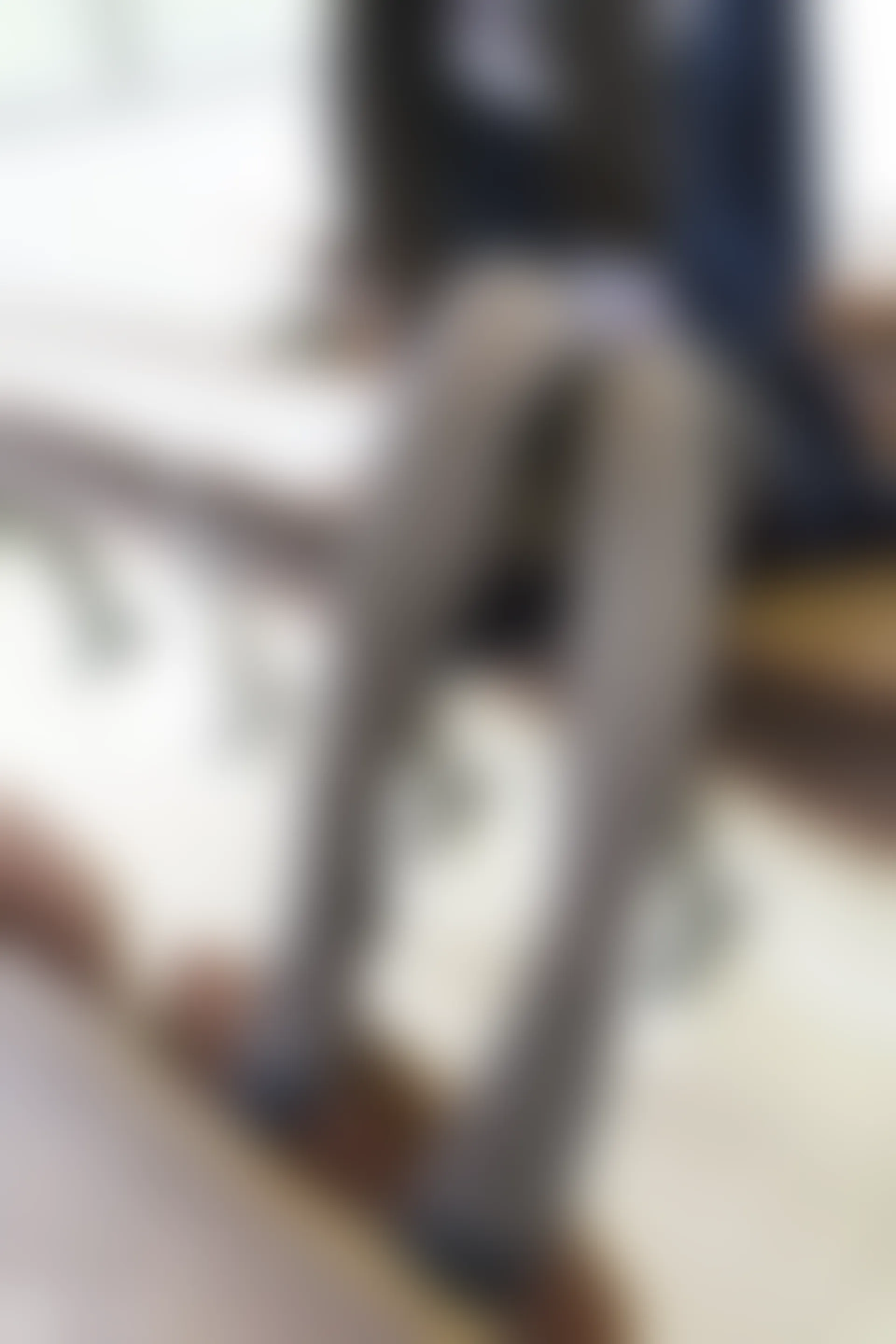 C14.007 教室里的黑丝 [39P-334MB]