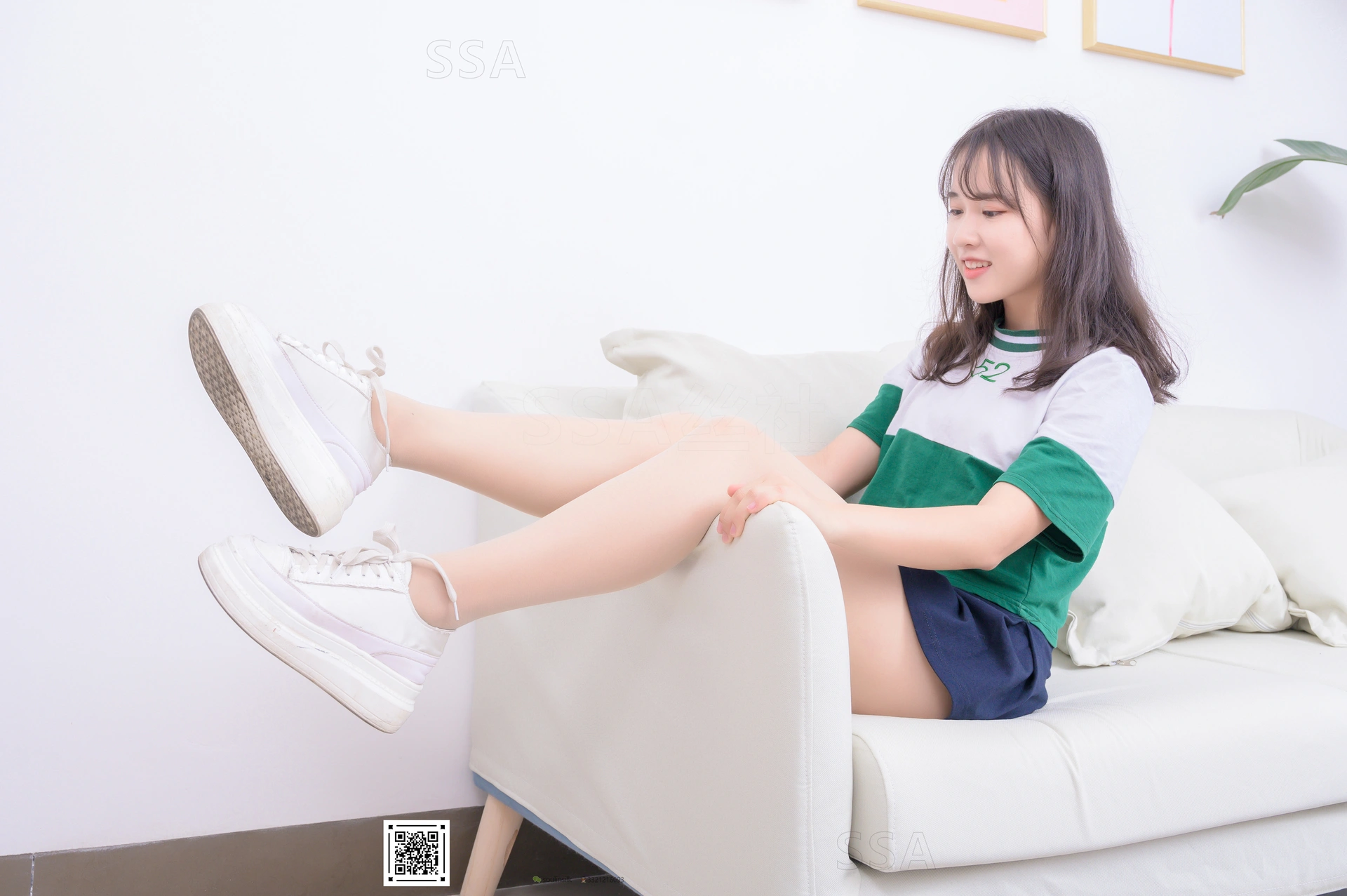 SSA丝社 超清写真 NO.215 小夏 齐臀短裙（上）[99P／1.22GB]