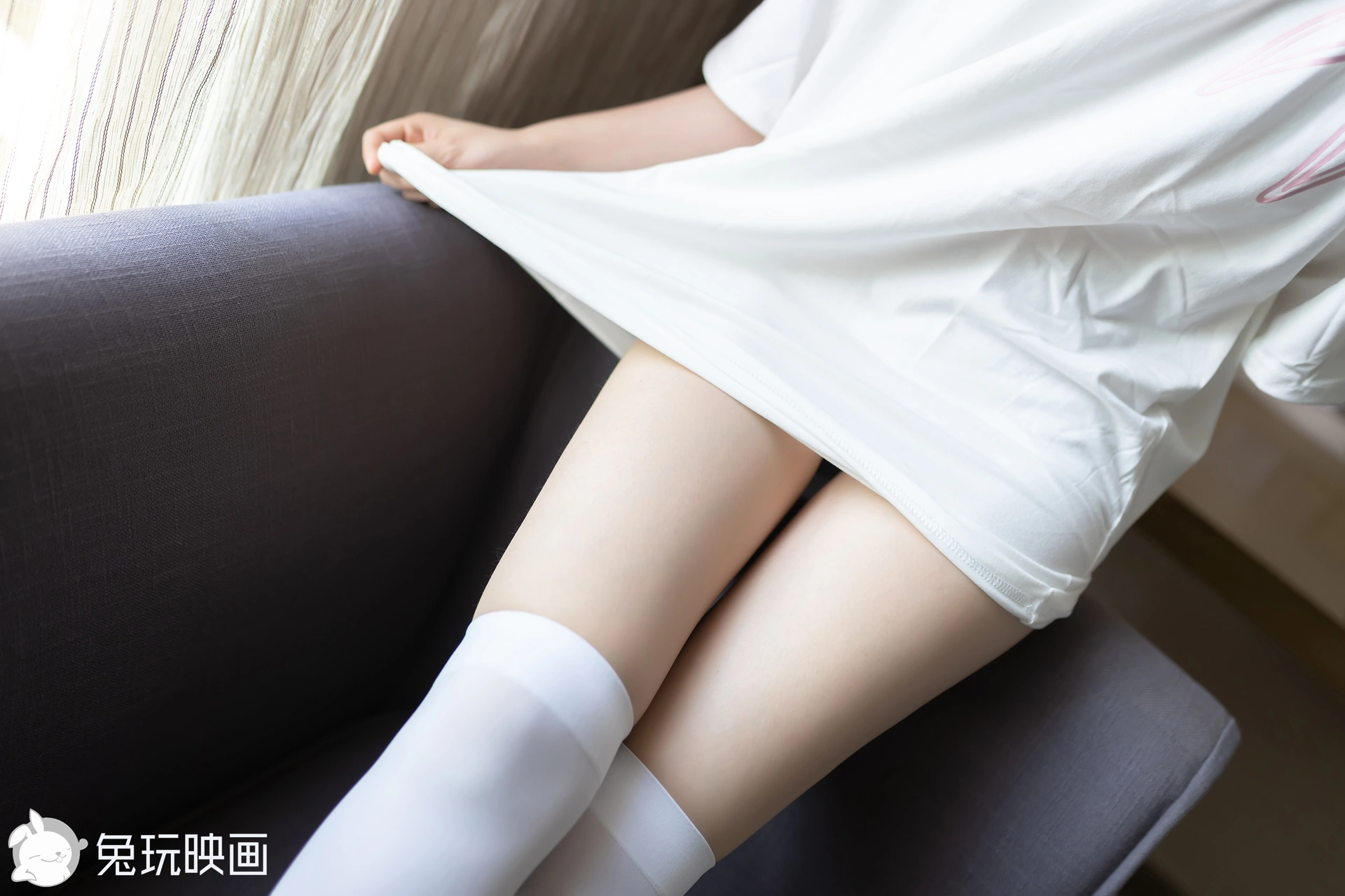 C38.001 白丝T恤裙 [40P-85MB]