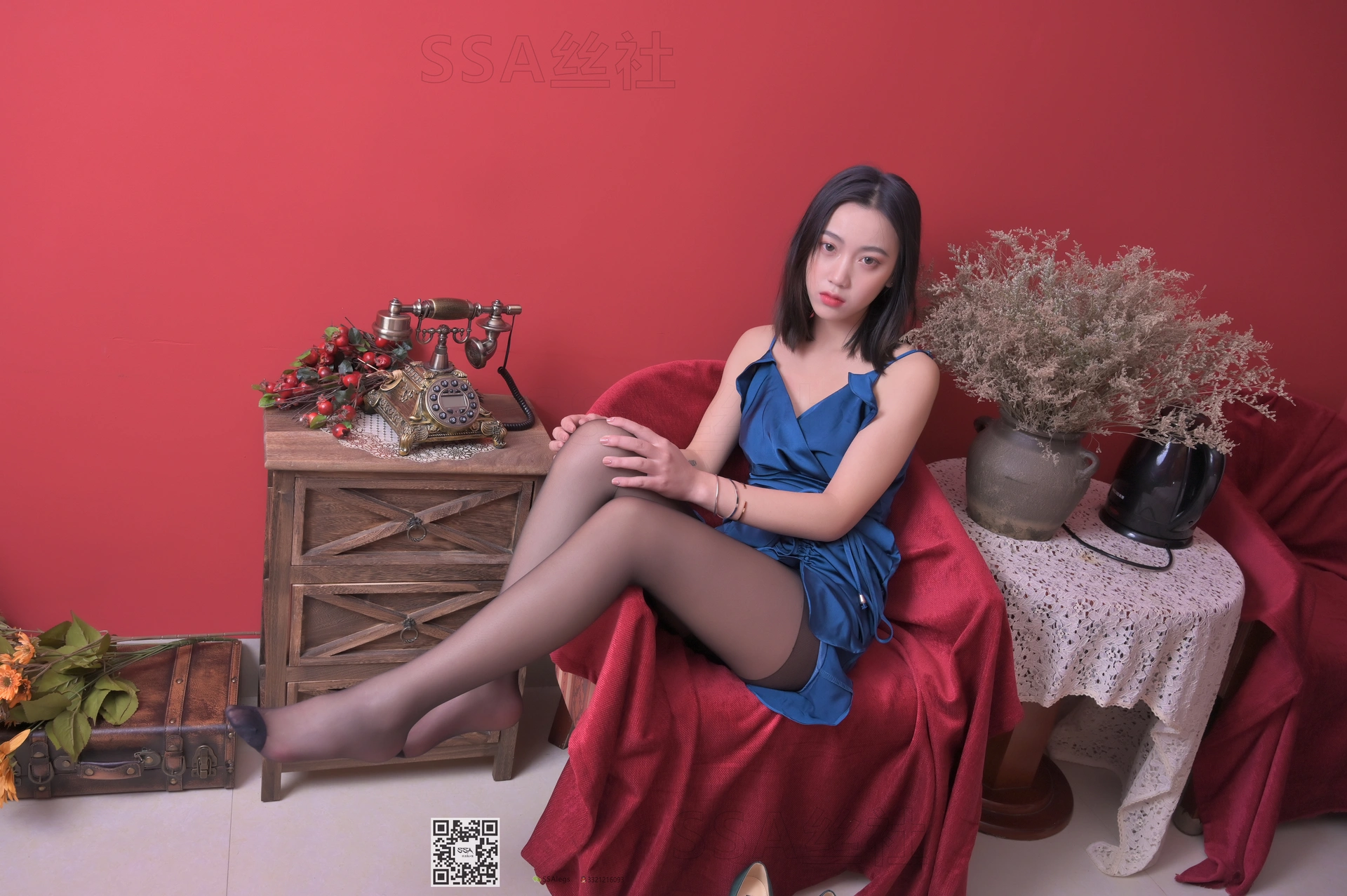 SSA丝社 超清写真 NO.094 大大 欧式复古房间的黑丝腿模[151P-1.52GB]