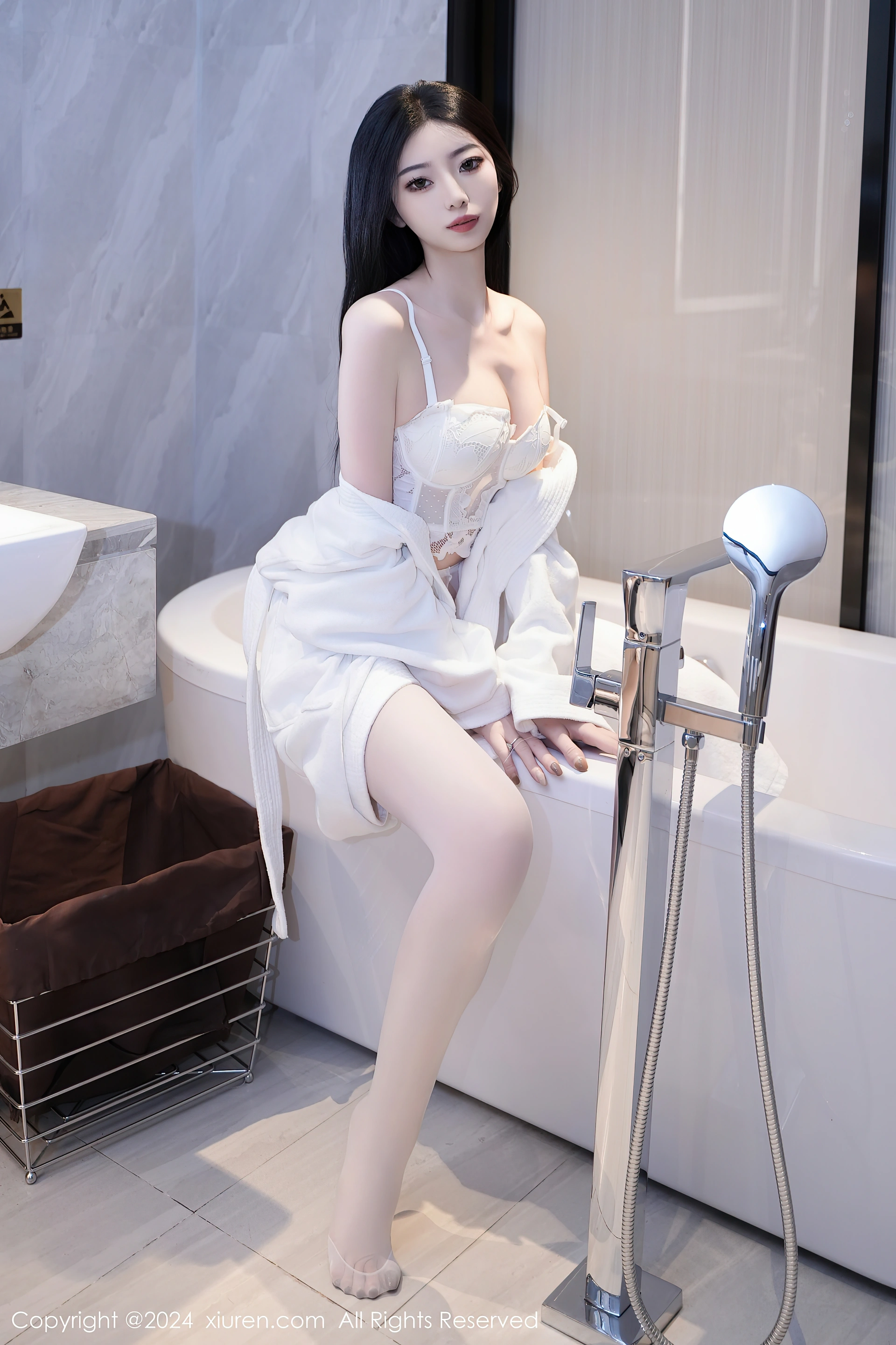 XIUREN秀人网 2024.01.15 NO.7960 安琪Yee[64+1P／547MB]