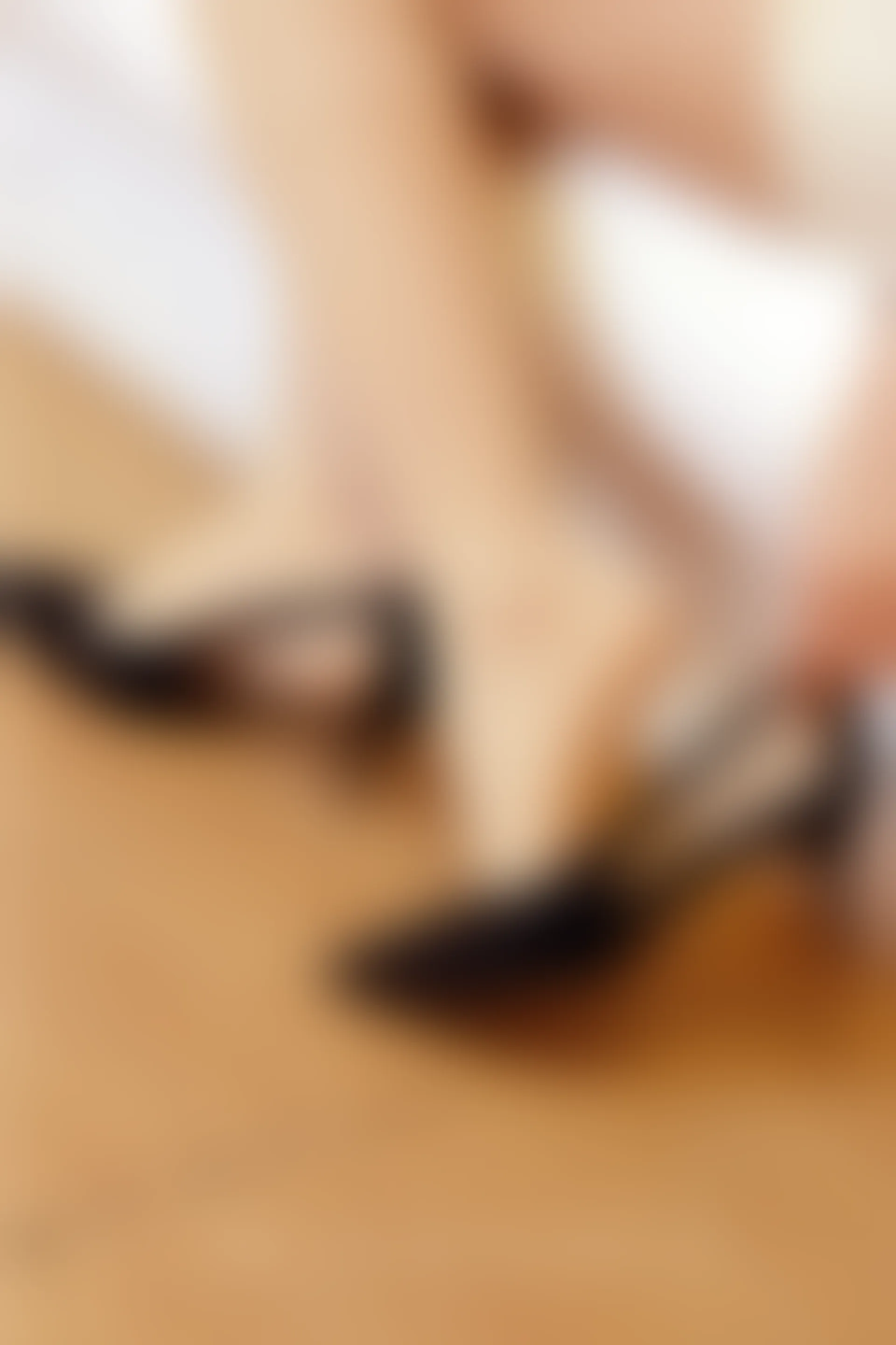 初夏女神 NO.065 依依 家教工装搭配高跟鞋[120P+1V／6.24GB]