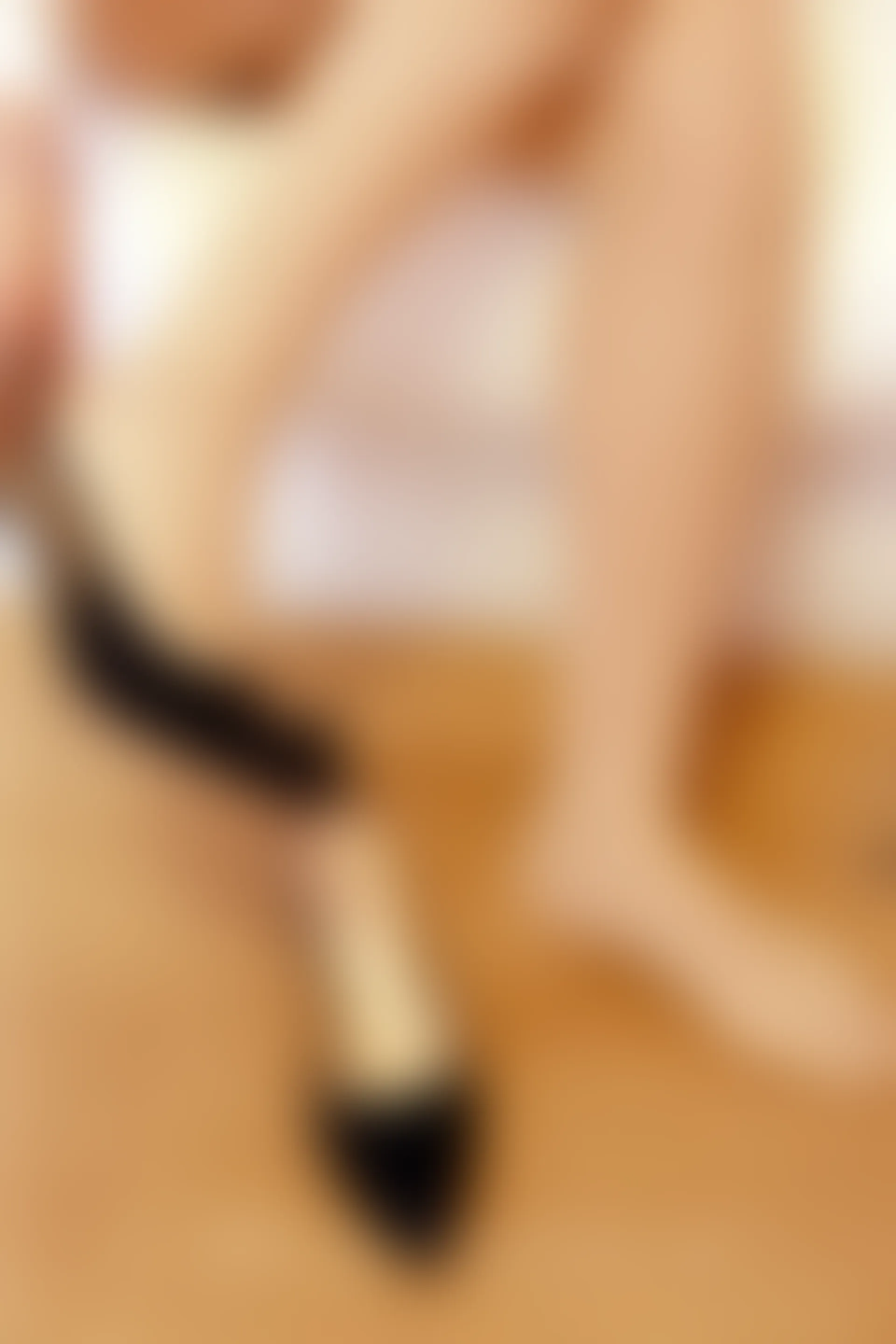 初夏女神 NO.065 依依 家教工装搭配高跟鞋[120P+1V／6.24GB]
