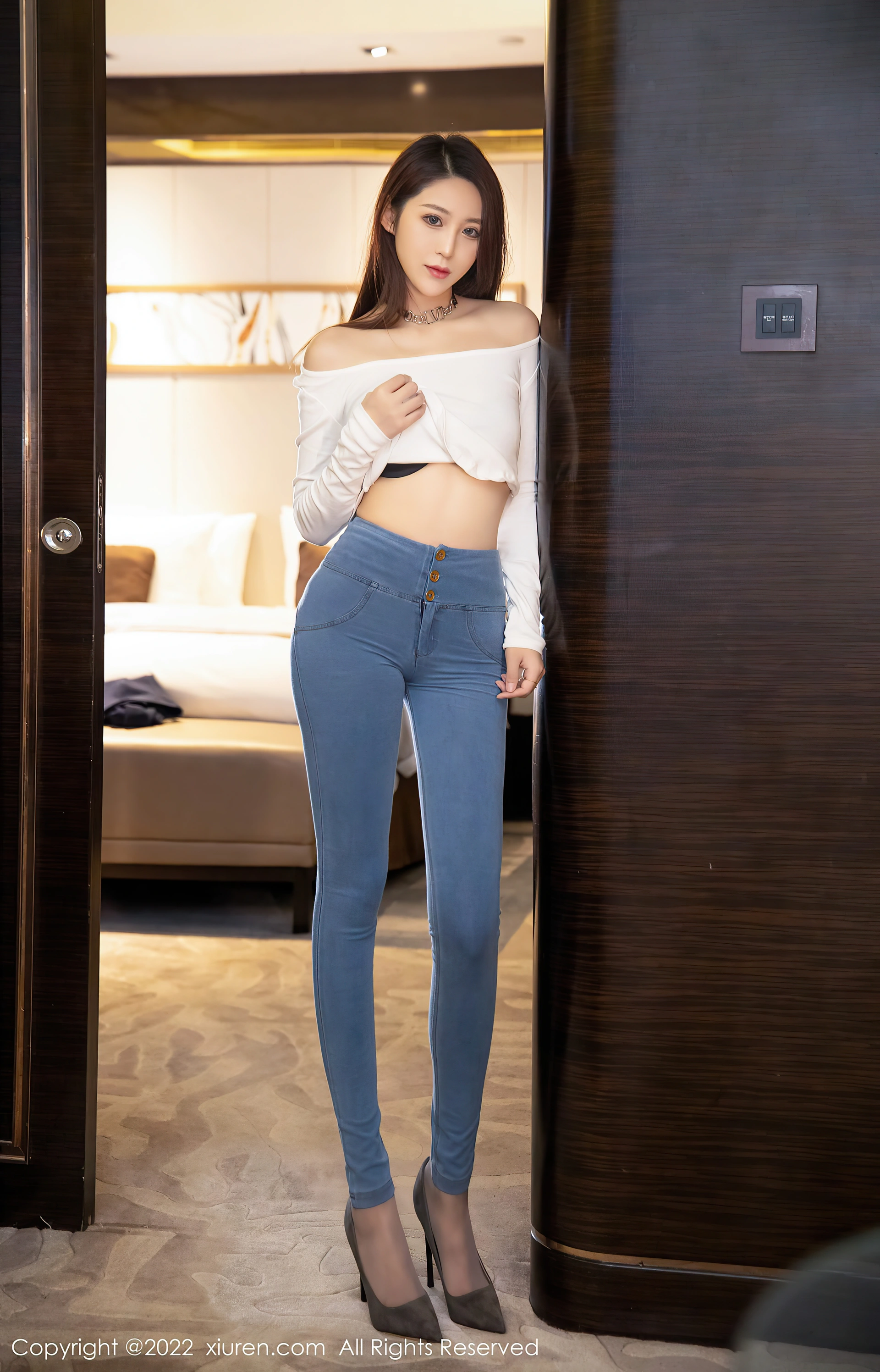 XiuRen秀人网 2022.01.30 No.4541 汐汐baby 牛仔裤美腿[104+1P 988MB]