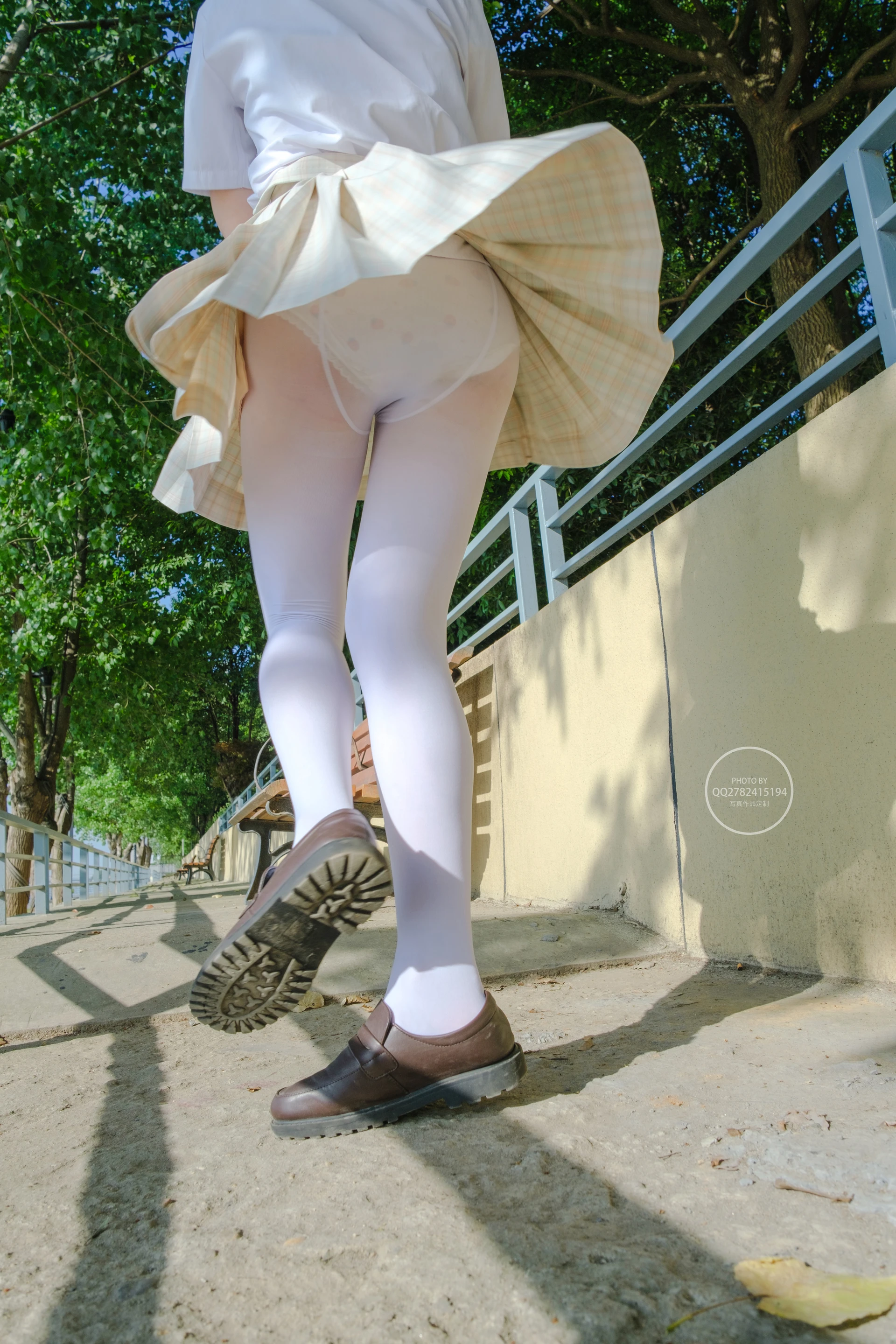森萝财团 有料-40 小香 80D 白丝JK制服外景 [95P-1.1G]JK, JK制服, 制服, 小香, 有料, 森萝财团, 白丝, 美腿, 美足