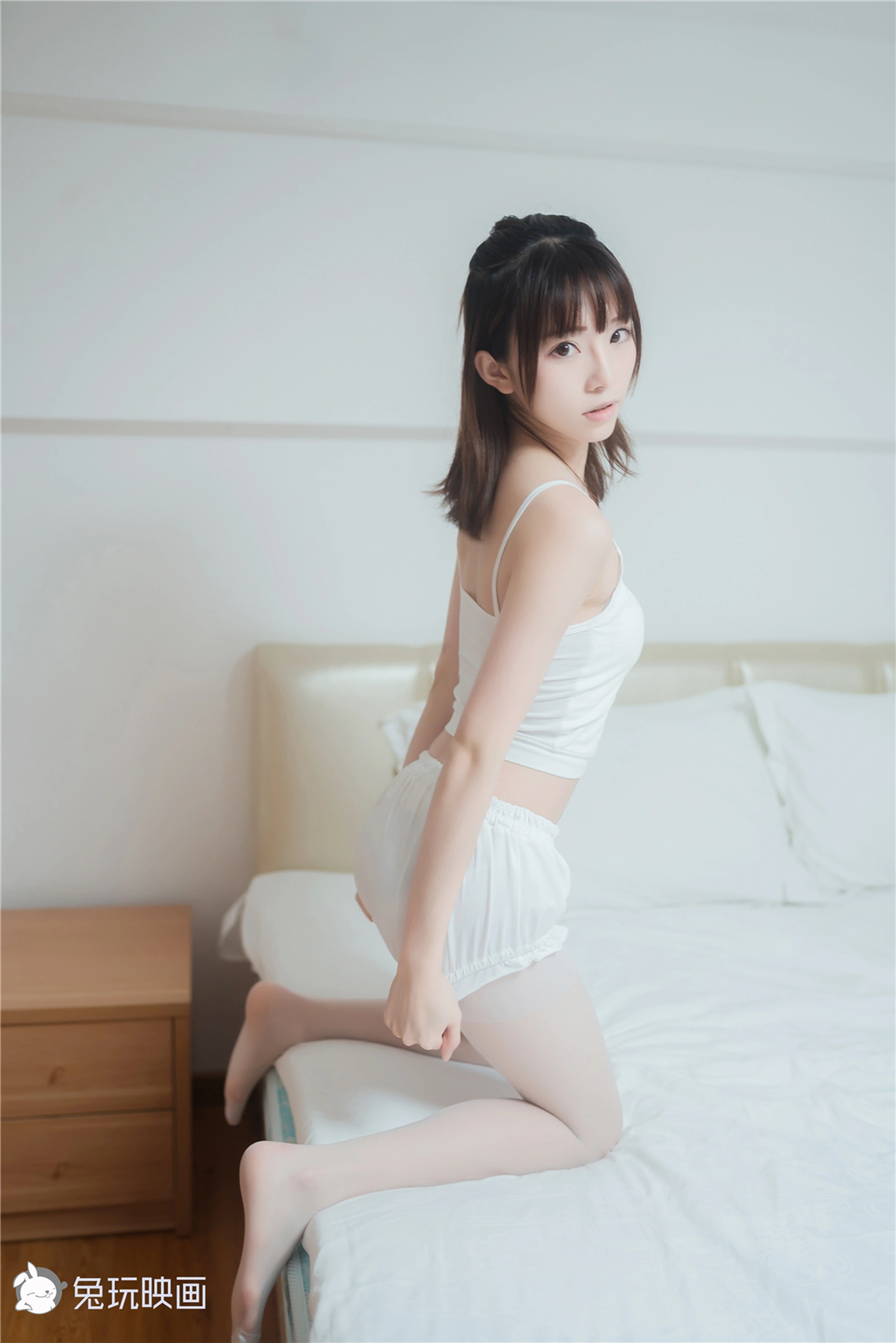 VOL.043 白丝套装 [42P-26.5MB]