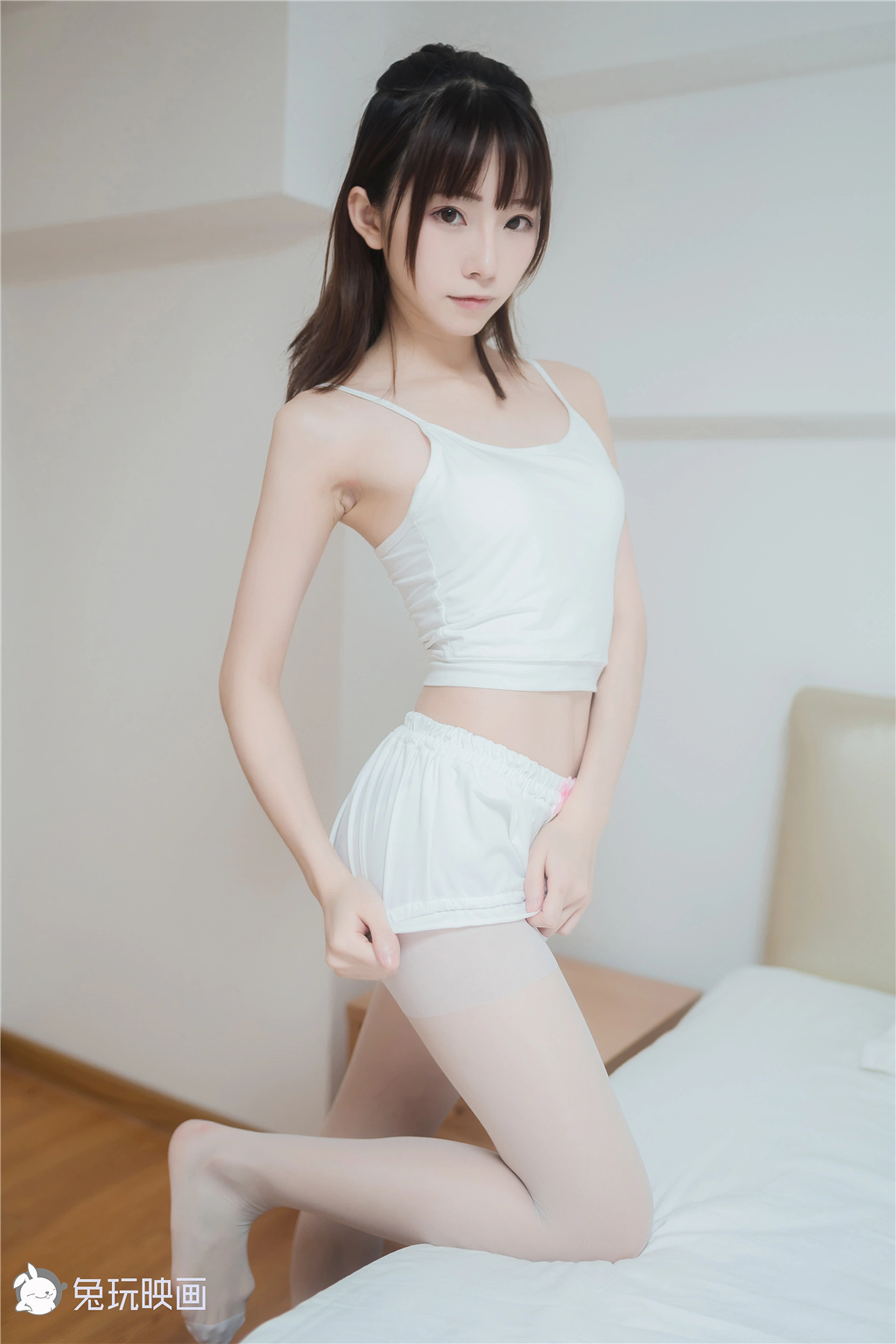 VOL.043 白丝套装 [42P-26.5MB]