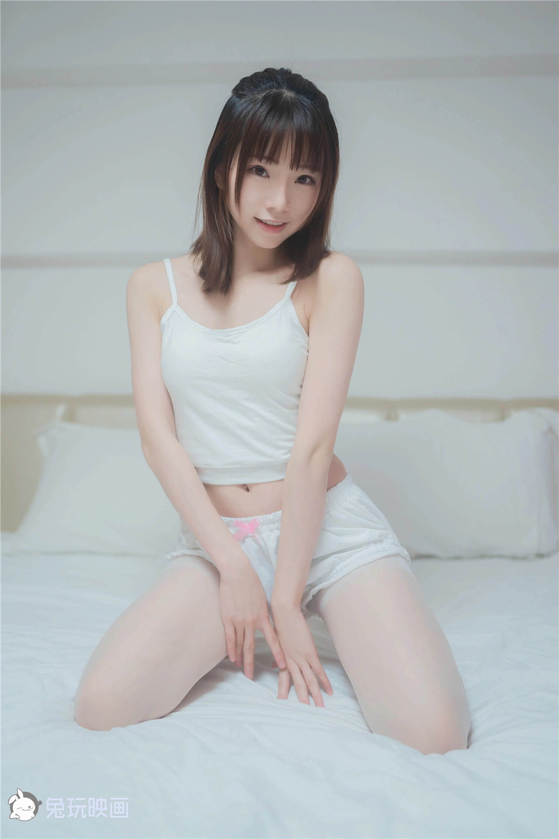 VOL.043 白丝套装 [42P-26.5MB]
