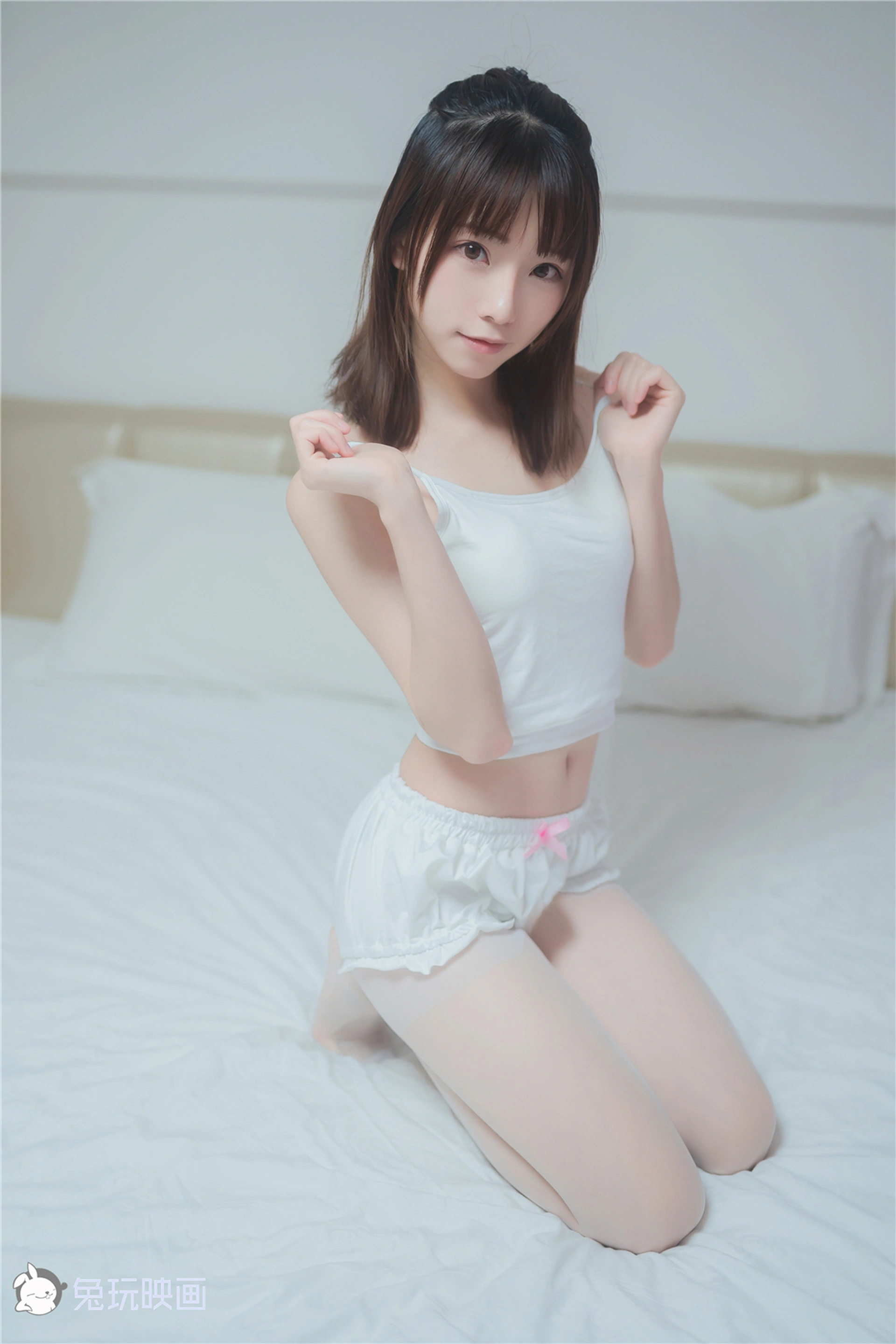 VOL.043 白丝套装 [42P-26.5MB]