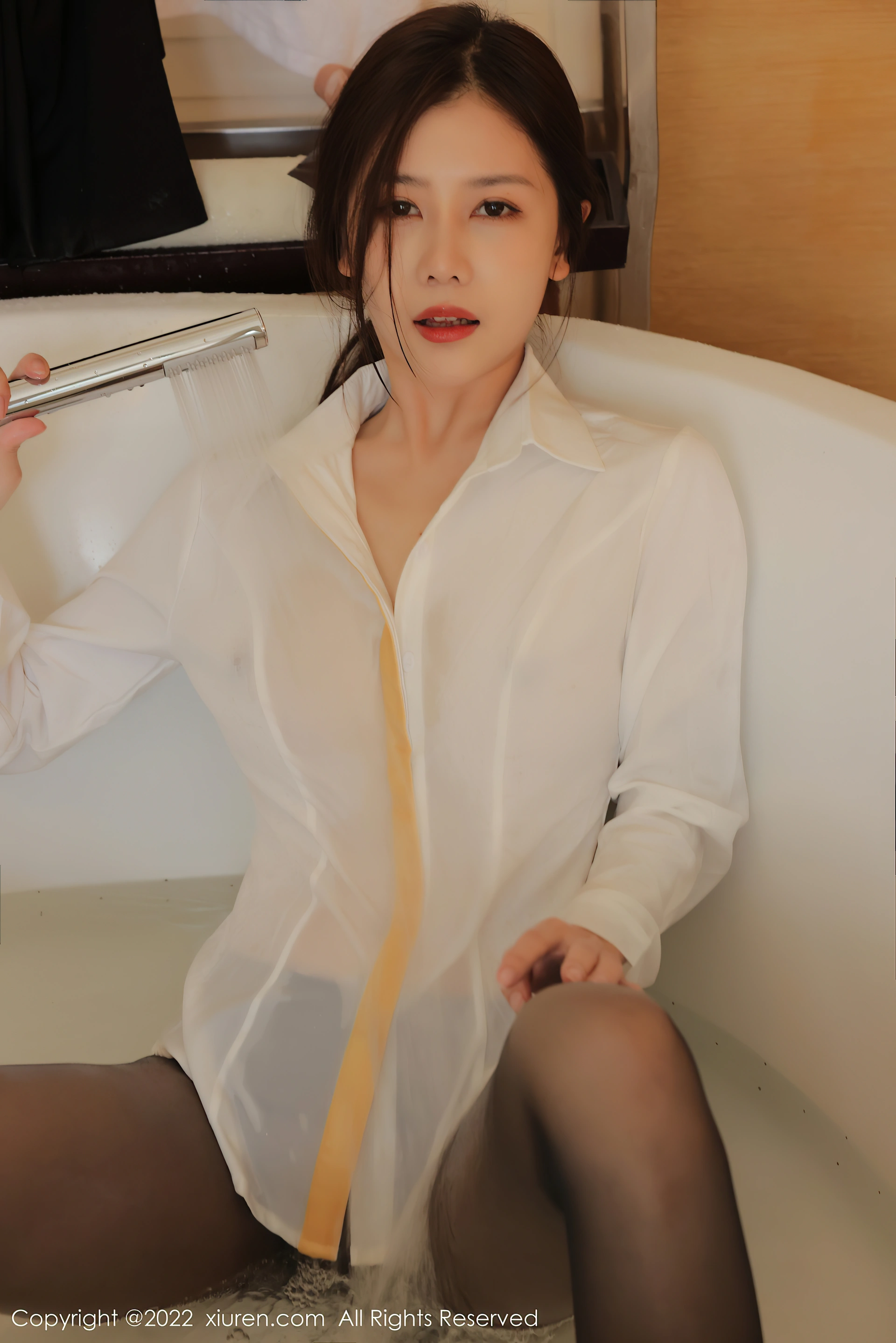 XiuRen秀人网 2022.01.17 No.4472 尹甜甜 三亚旅拍[83+1P 724MB]