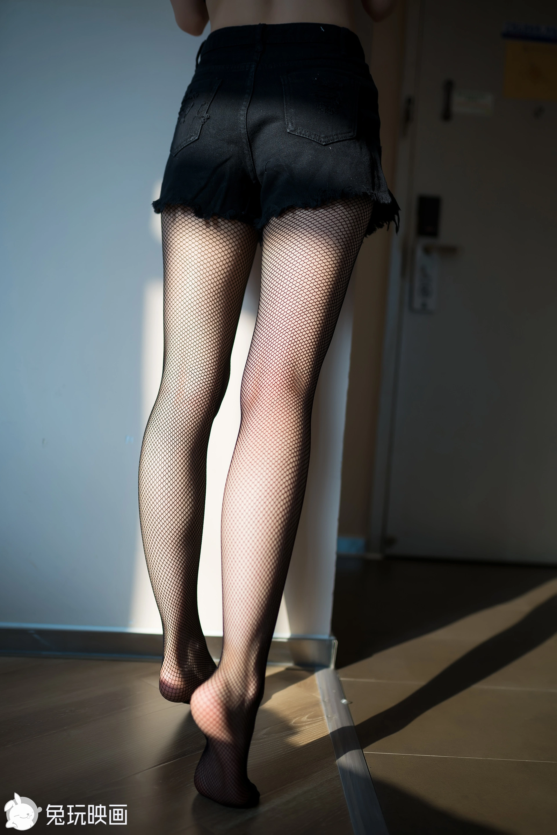 C29.006 阳光与网袜 [40P-92MB]