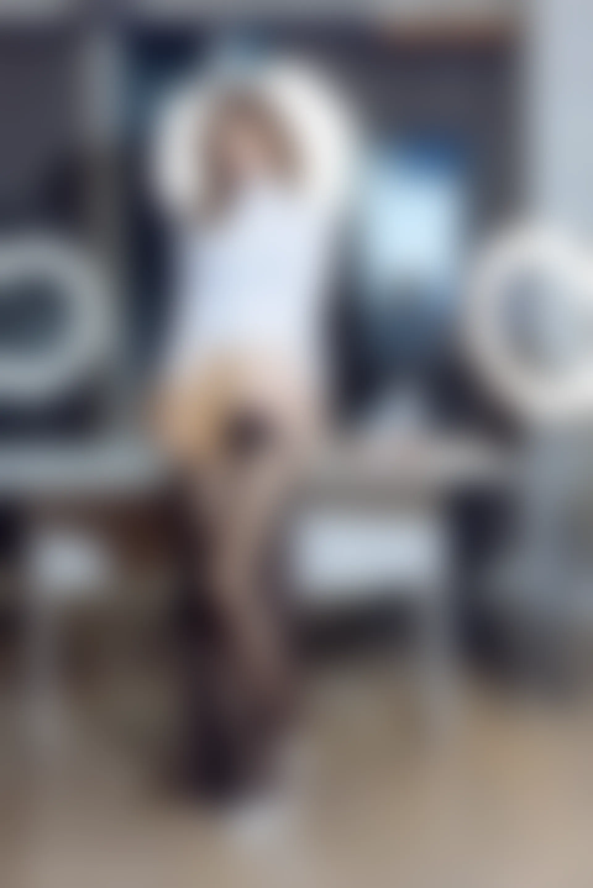 XiuRen秀人网 2022.02.18 No.4609 绮里嘉ula 黑丝美腿[51+1P 525MB]