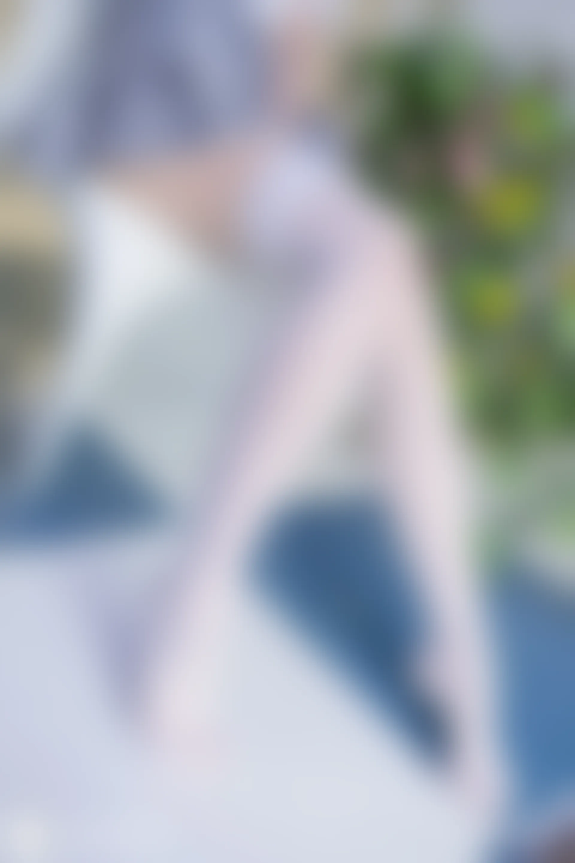 C48.005 蕾丝袜制服裙 [40P-94MB]