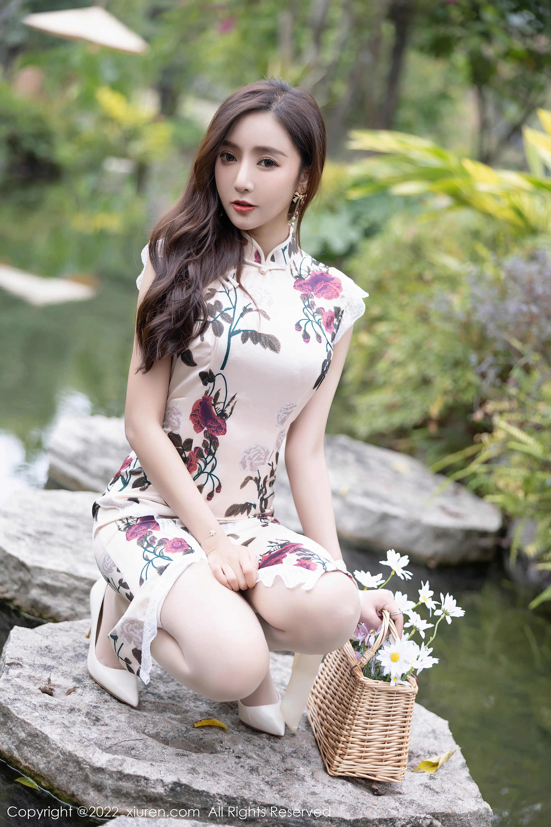 XiuRen秀人网 2022.03.08 No.4688 王馨瑶yanni 美腿丝袜[73+1P 675MB]