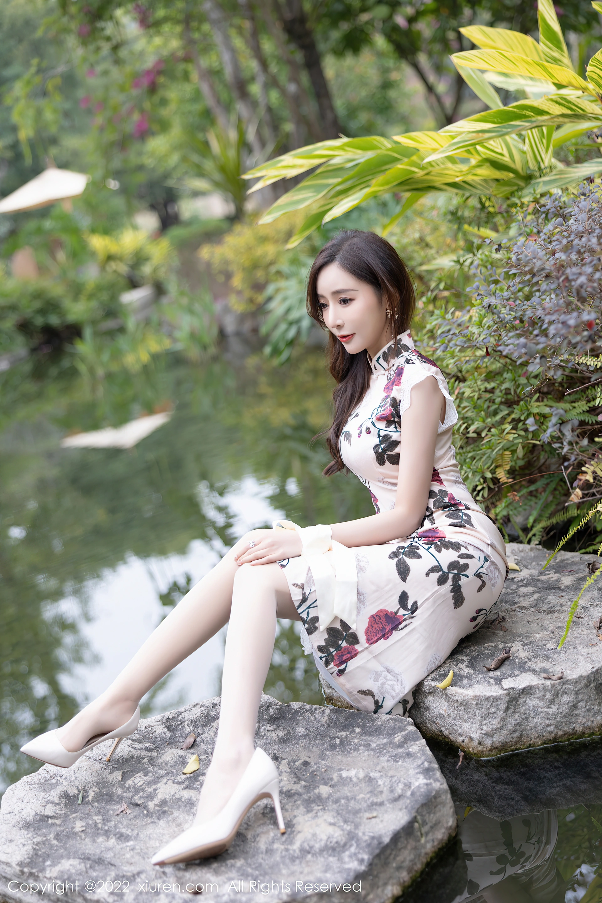 XiuRen秀人网 2022.03.08 No.4688 王馨瑶yanni 美腿丝袜[73+1P 675MB]