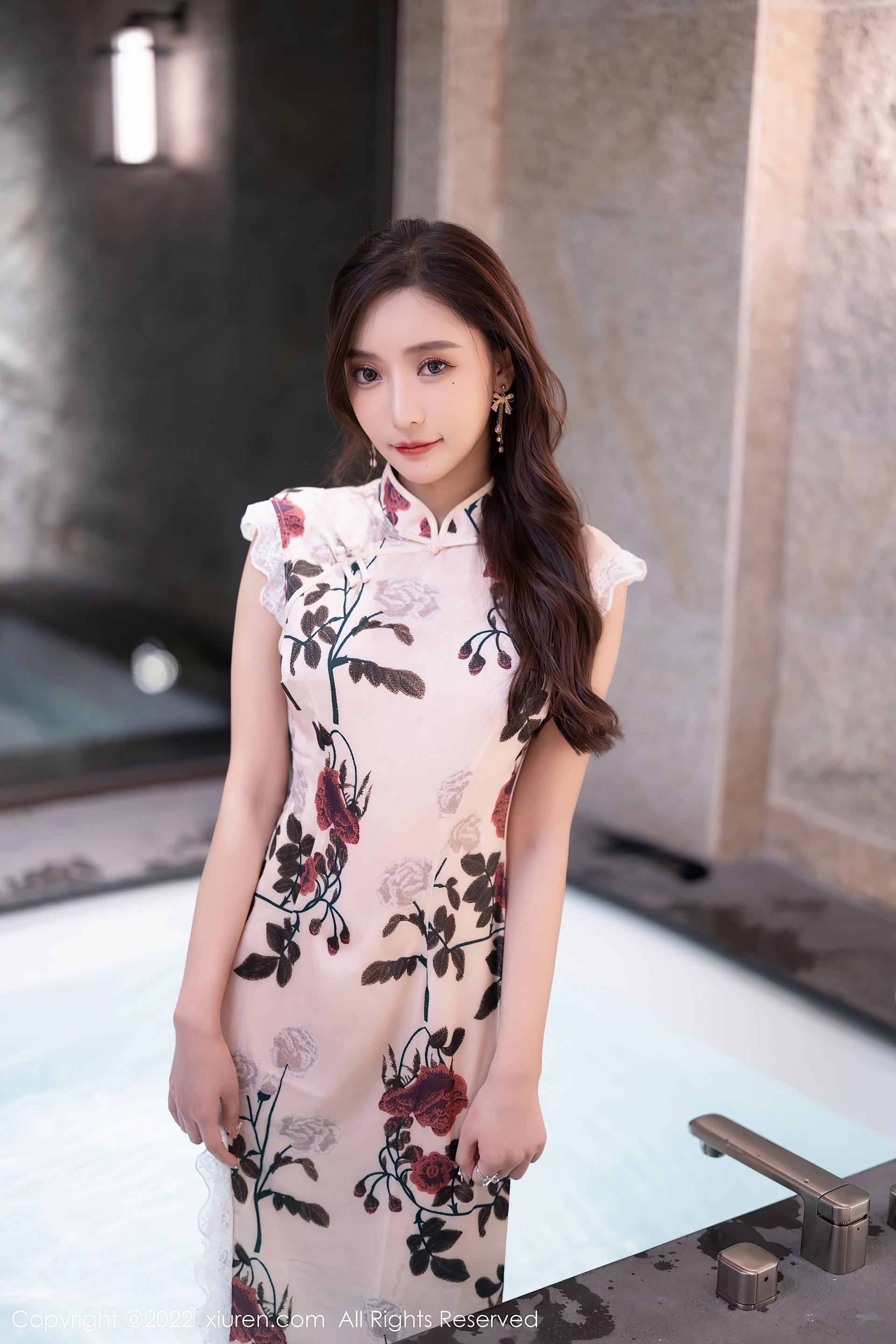 XiuRen秀人网 2022.03.08 No.4688 王馨瑶yanni 美腿丝袜[73+1P 675MB]