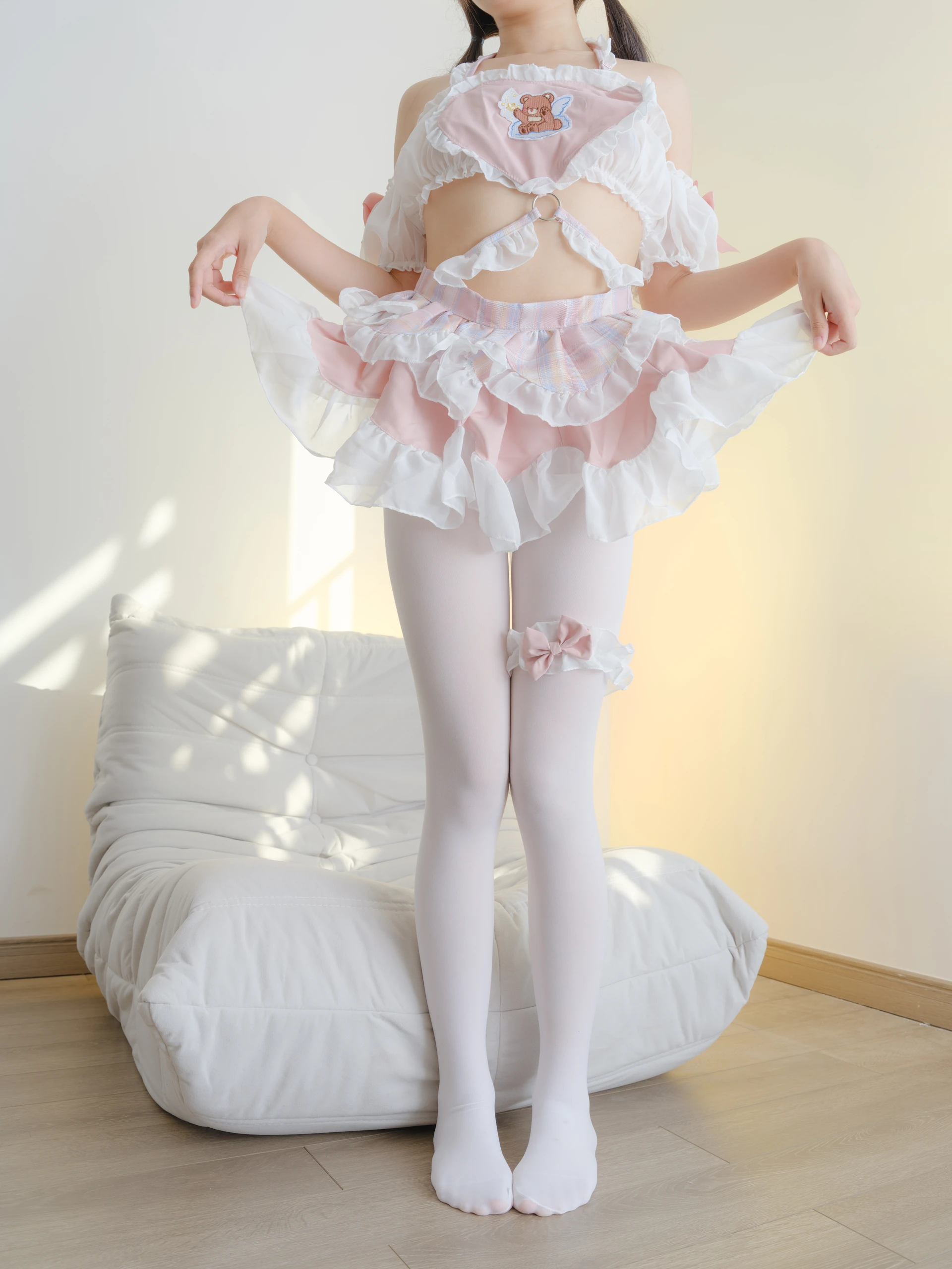 森萝财团 朝露-02E 4K 双马尾白丝可爱女仆 [103P2V-5.83GB]