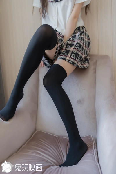 C33.006 桃子的吊带睡衣 [40P-272MB]