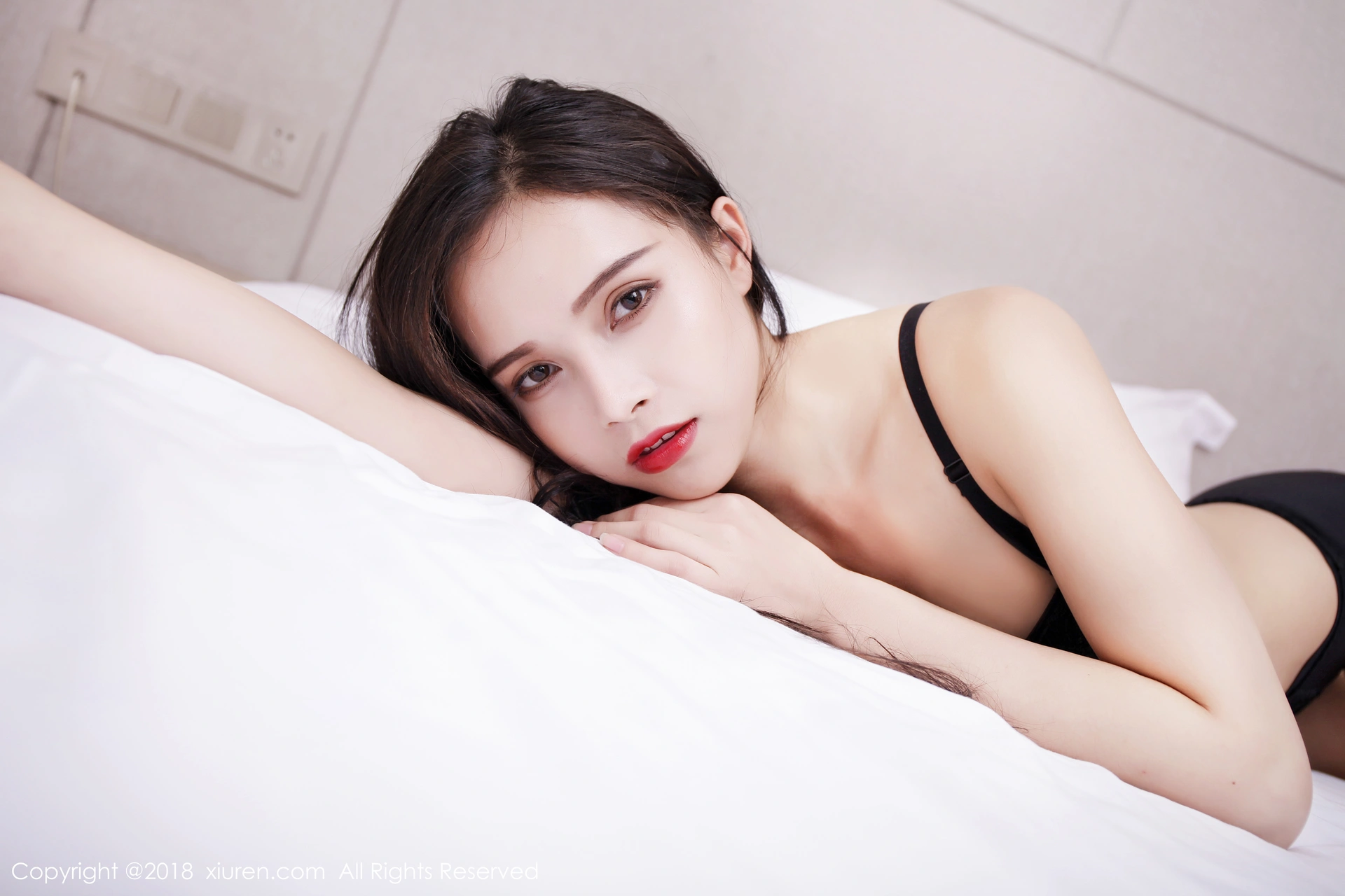 XiuRen秀人网 2018.06.12 No.1041 小羽[50+1P171M]