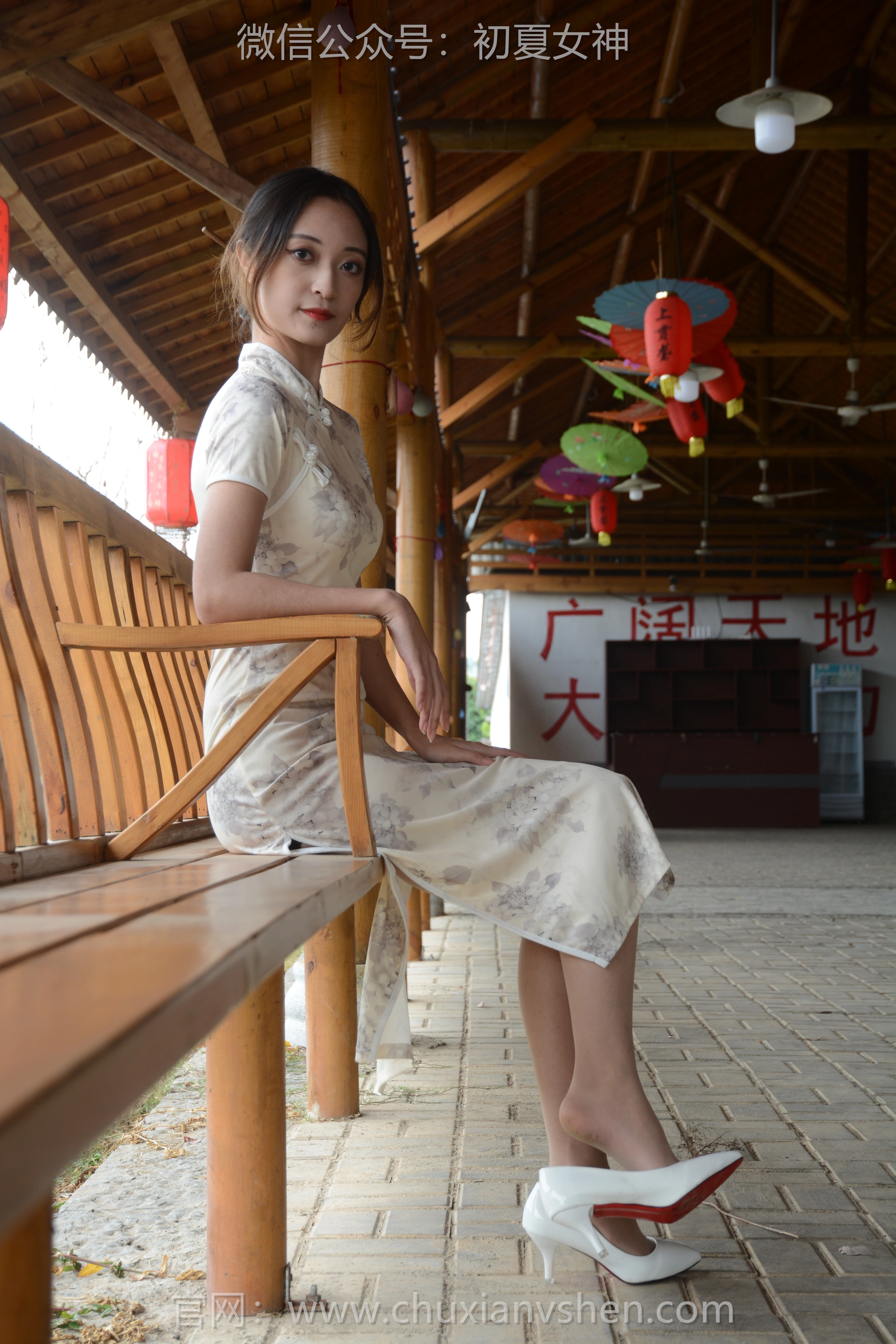 初夏女神 NO.120 依依 寒冬旗袍风[140P+1V／3.27GB]