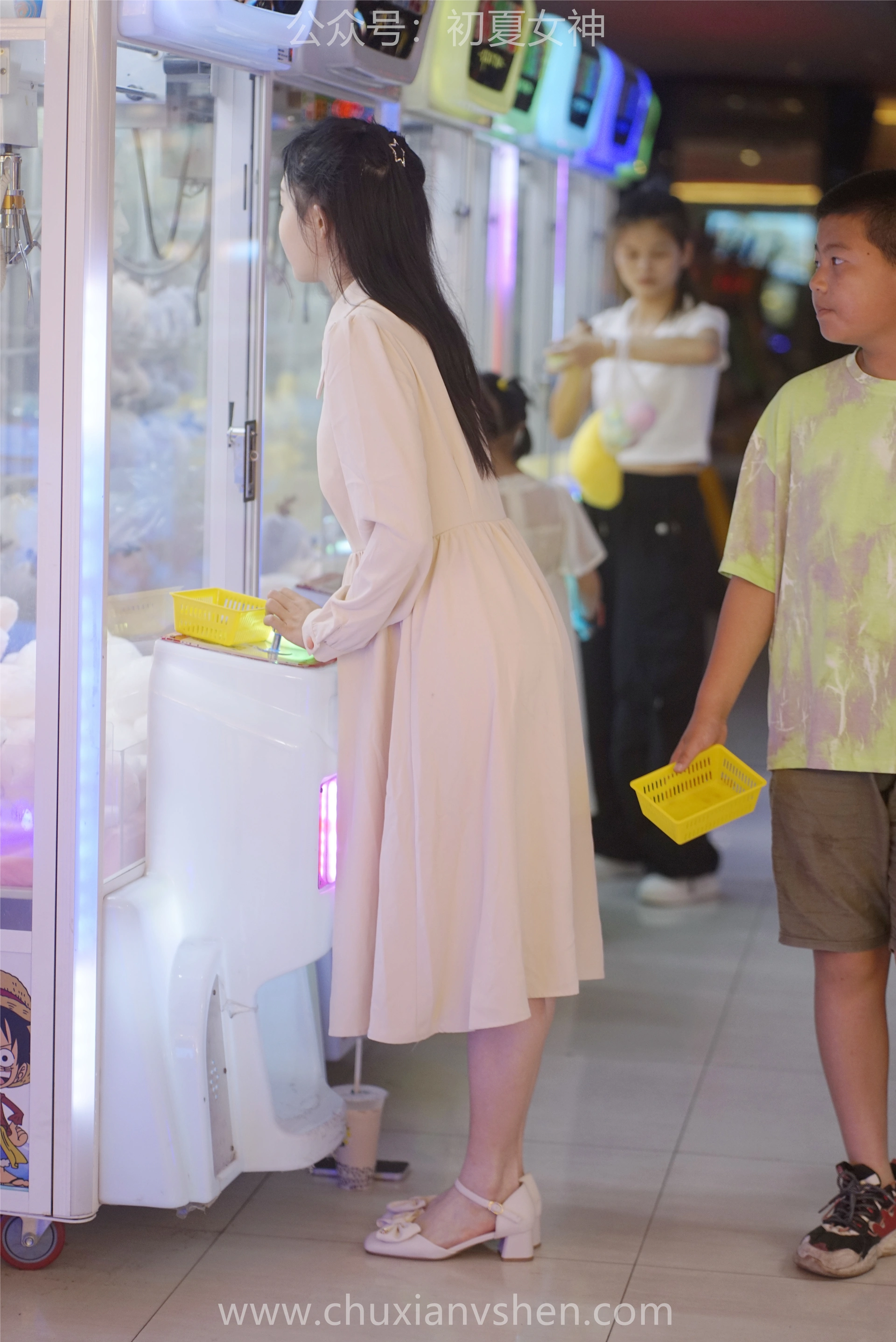 初夏女神 NO.077 双双 偶遇学姐 周末逛商场[120P+1V／6.90GB]