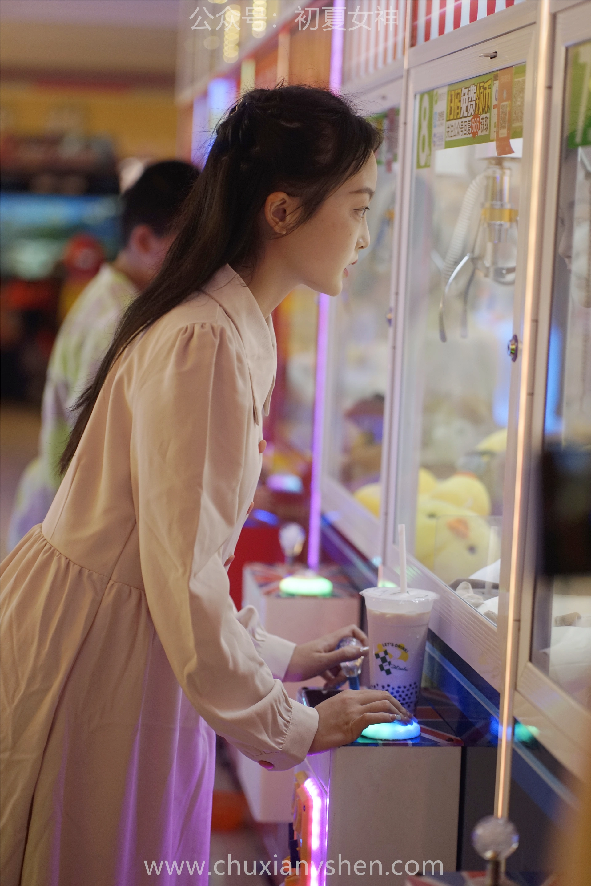 初夏女神 NO.077 双双 偶遇学姐 周末逛商场[120P+1V／6.90GB]