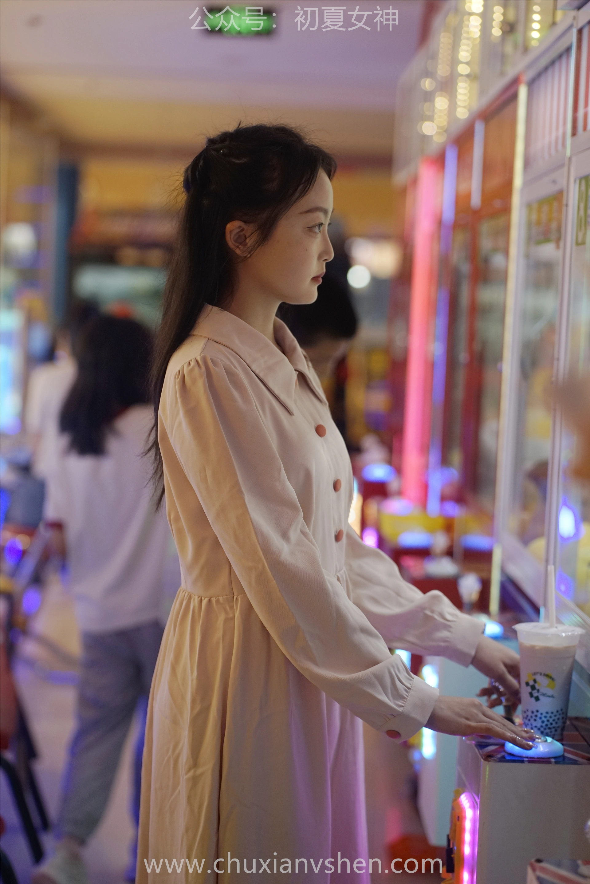 初夏女神 NO.077 双双 偶遇学姐 周末逛商场[120P+1V／6.90GB]