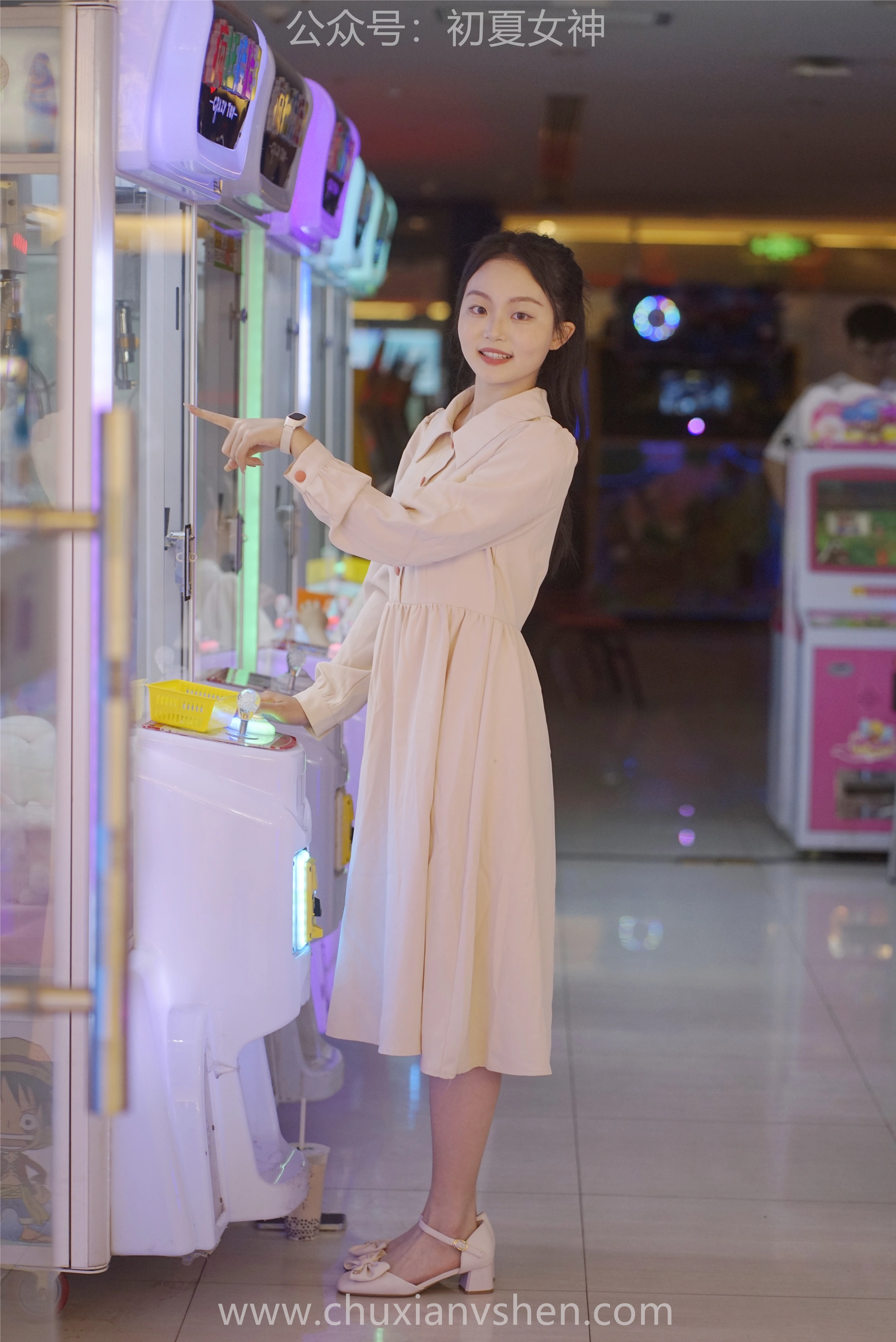 初夏女神 NO.077 双双 偶遇学姐 周末逛商场[120P+1V／6.90GB]
