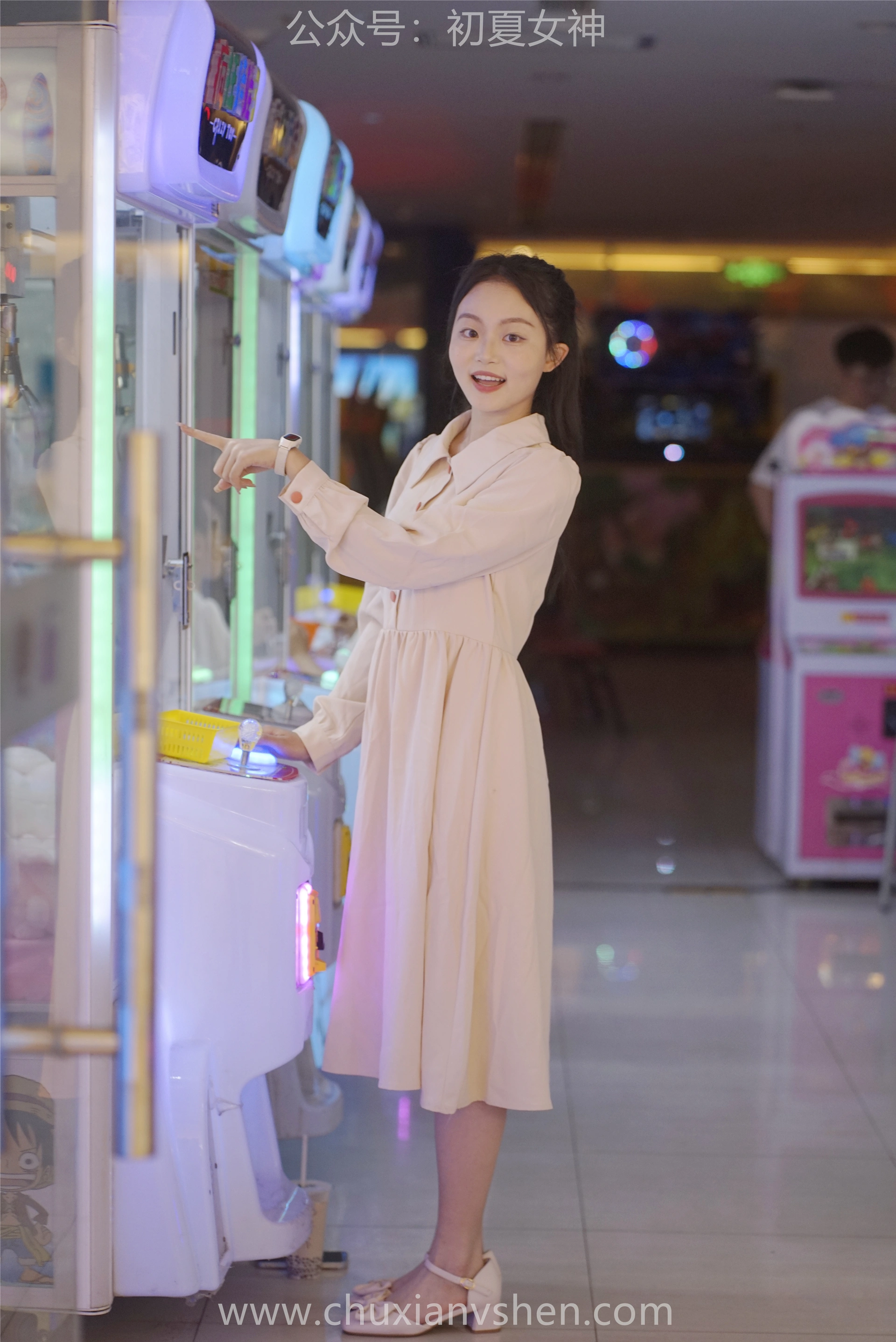 初夏女神 NO.077 双双 偶遇学姐 周末逛商场[120P+1V／6.90GB]