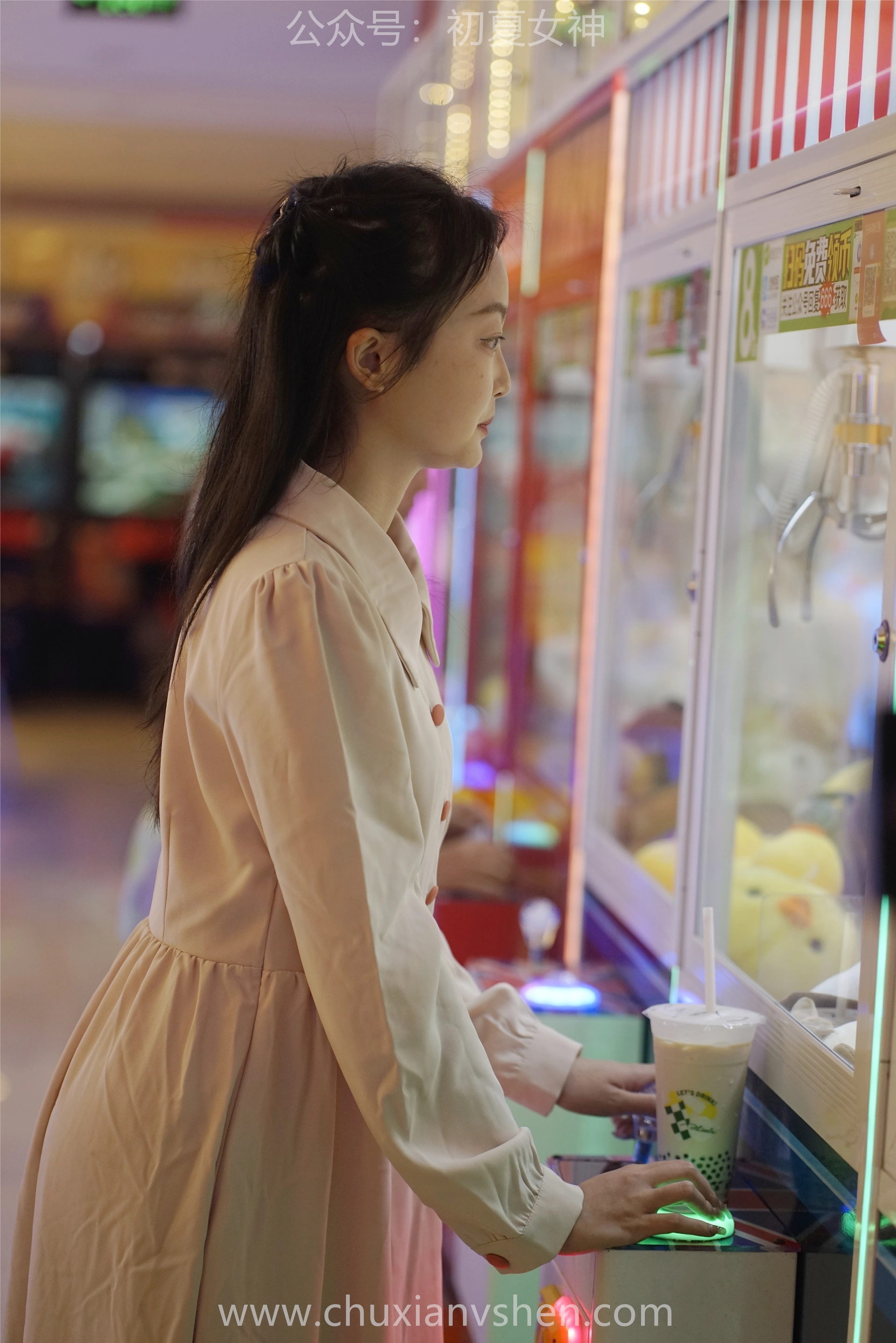 初夏女神 NO.077 双双 偶遇学姐 周末逛商场[120P+1V／6.90GB]