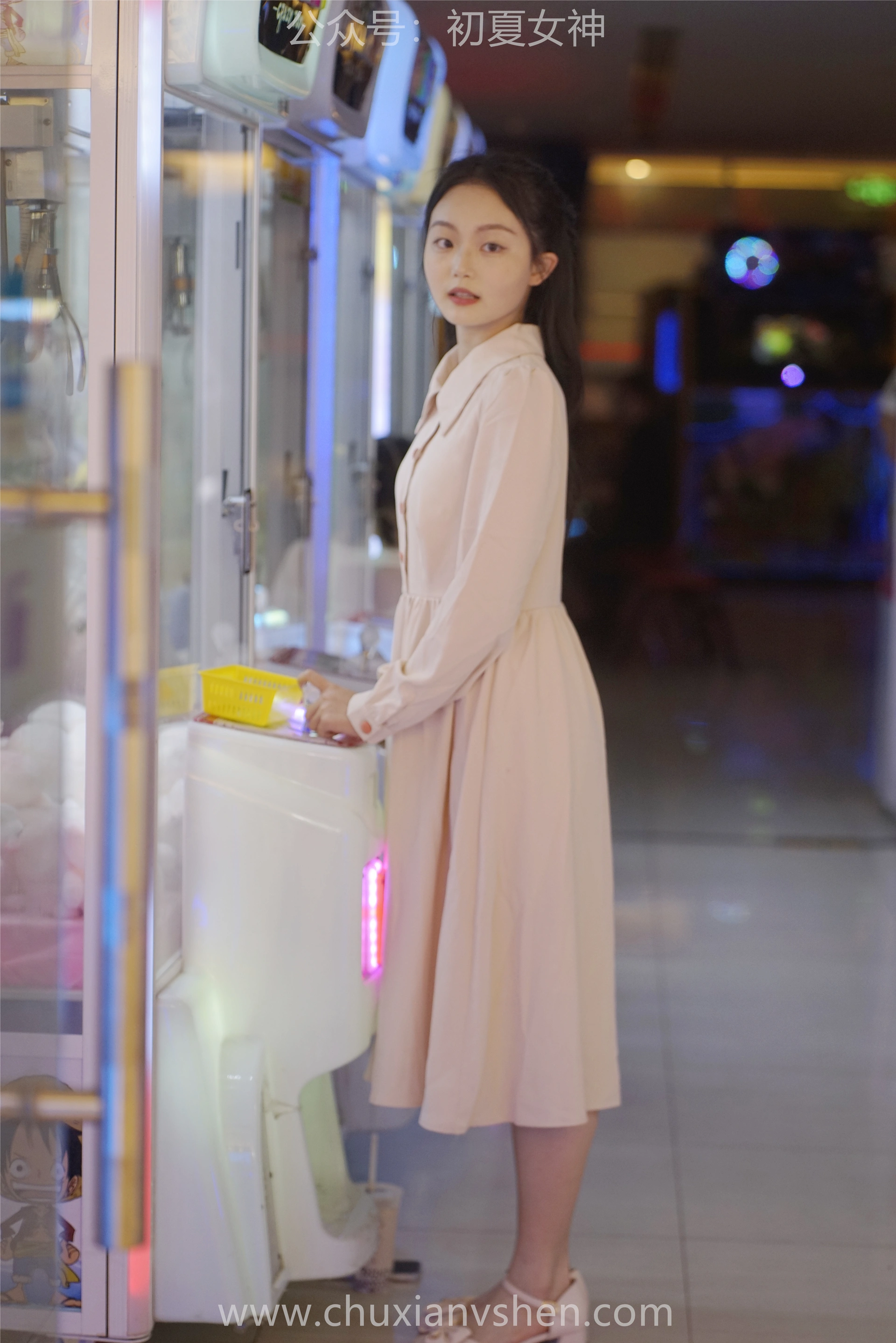 初夏女神 NO.077 双双 偶遇学姐 周末逛商场[120P+1V／6.90GB]