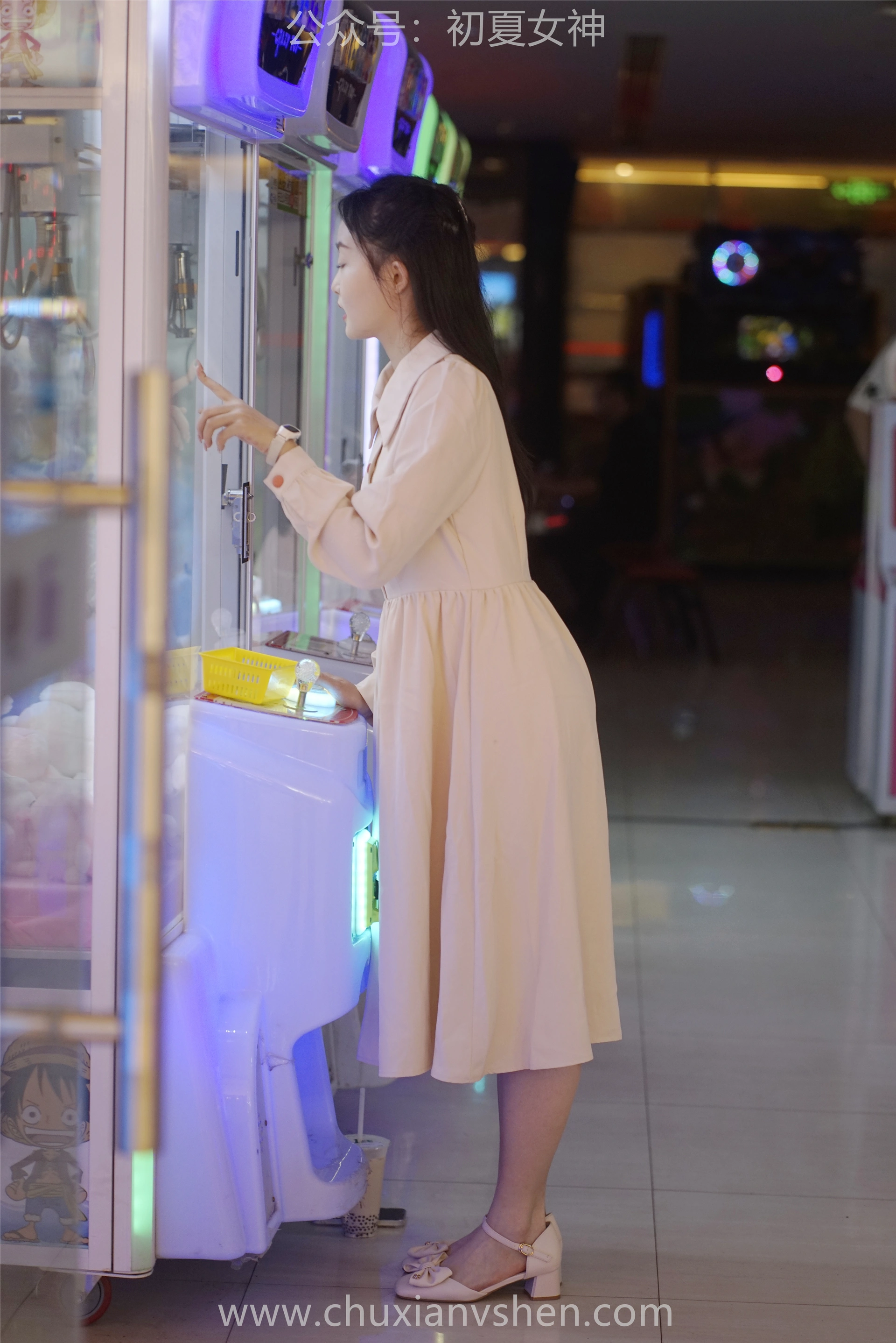 初夏女神 NO.077 双双 偶遇学姐 周末逛商场[120P+1V／6.90GB]