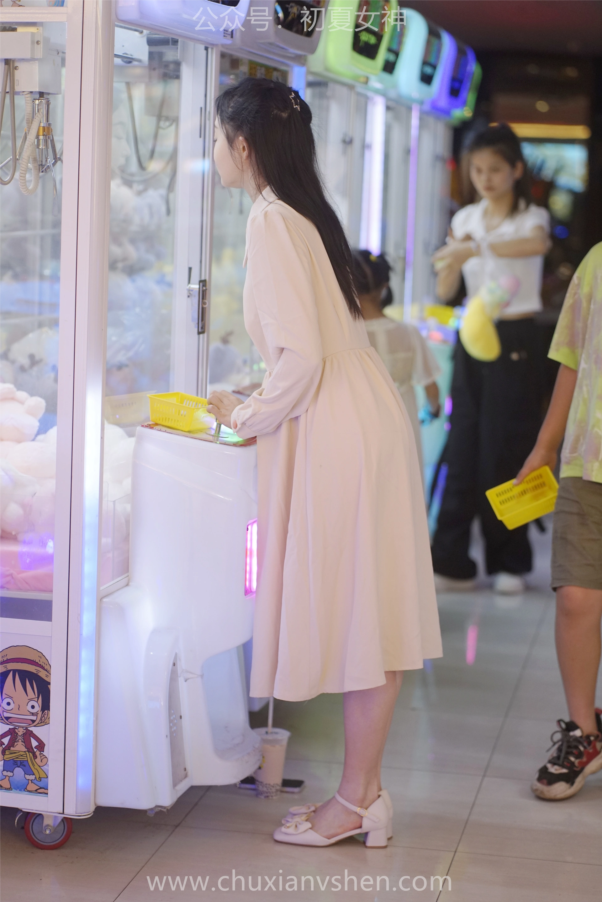 初夏女神 NO.077 双双 偶遇学姐 周末逛商场[120P+1V／6.90GB]