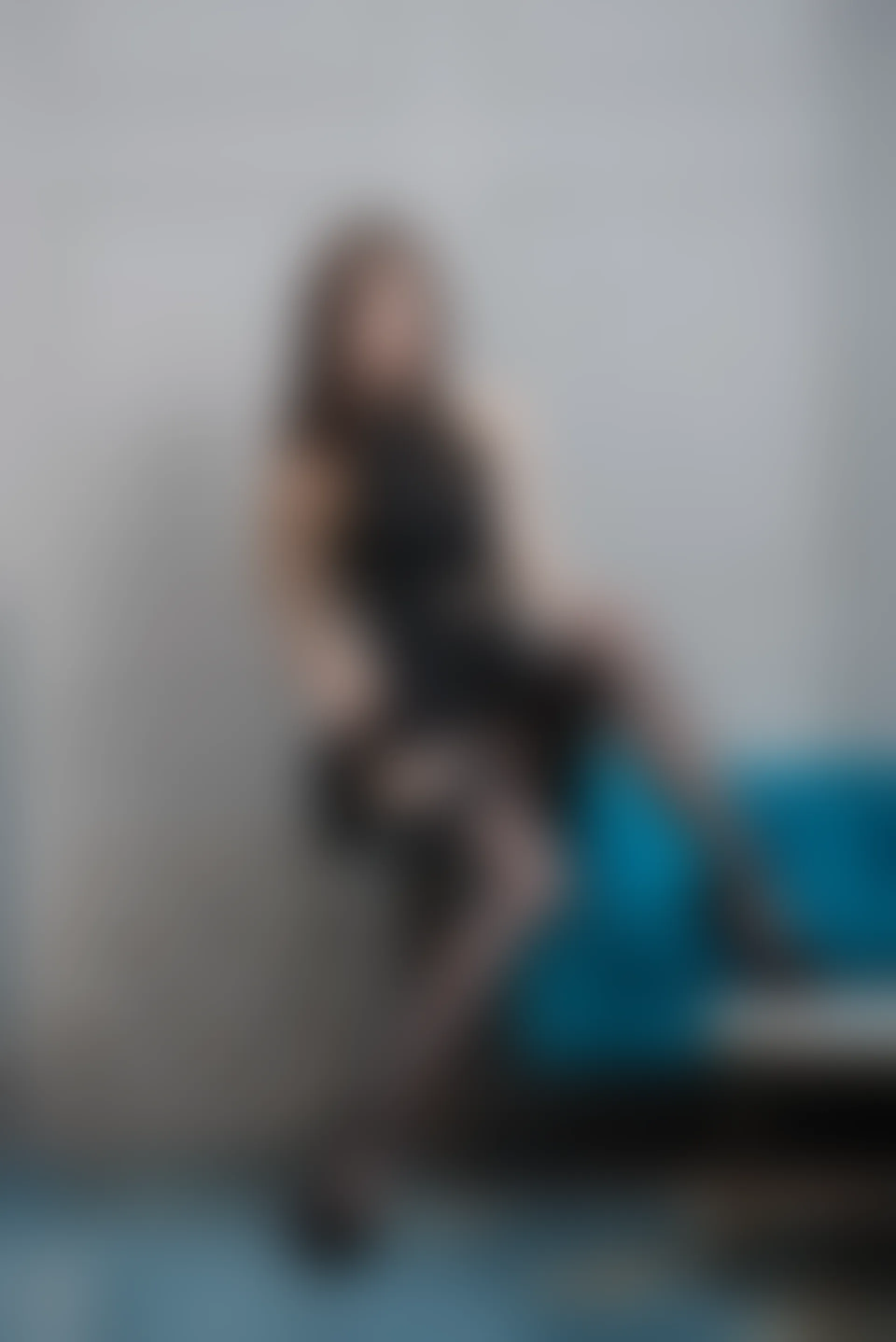 SSA丝社 超清写真 NO.010 琪琪 长筒黑丝穿丝过程与足尖特写[99P／1.09GB]