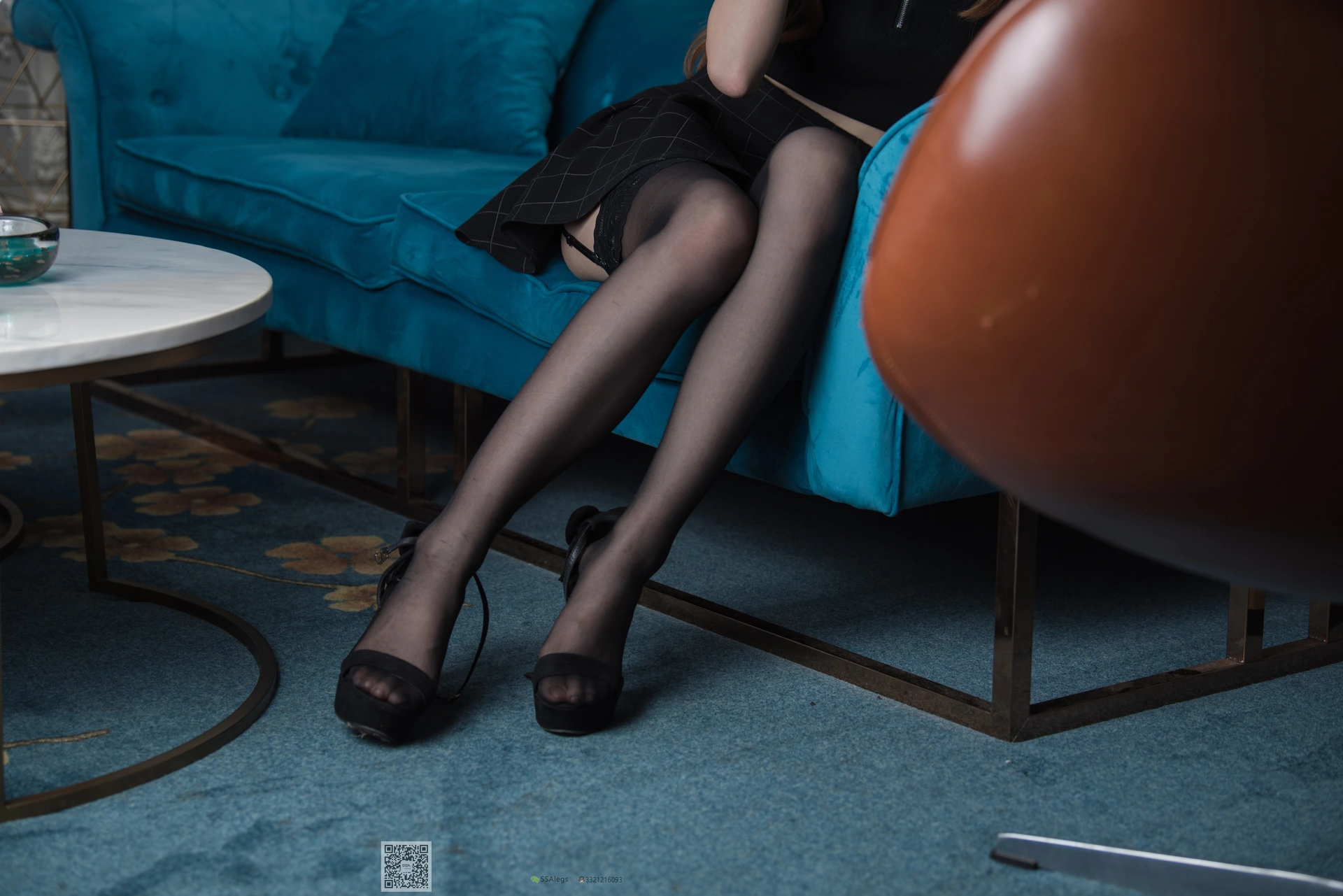 SSA丝社 超清写真 NO.010 琪琪 长筒黑丝穿丝过程与足尖特写[99P／1.09GB]