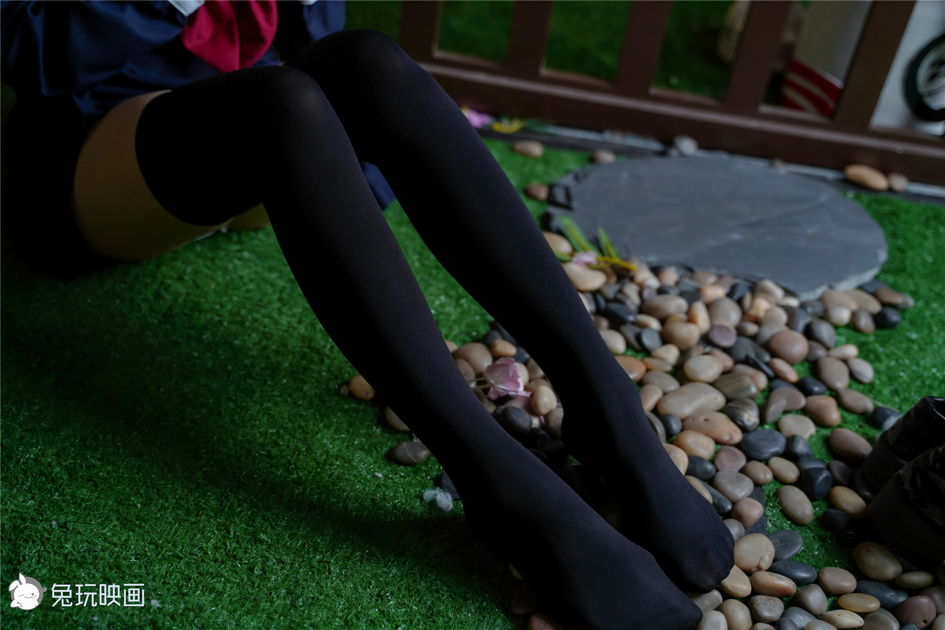 C01.005 黑色魅惑 [40P-175MB]