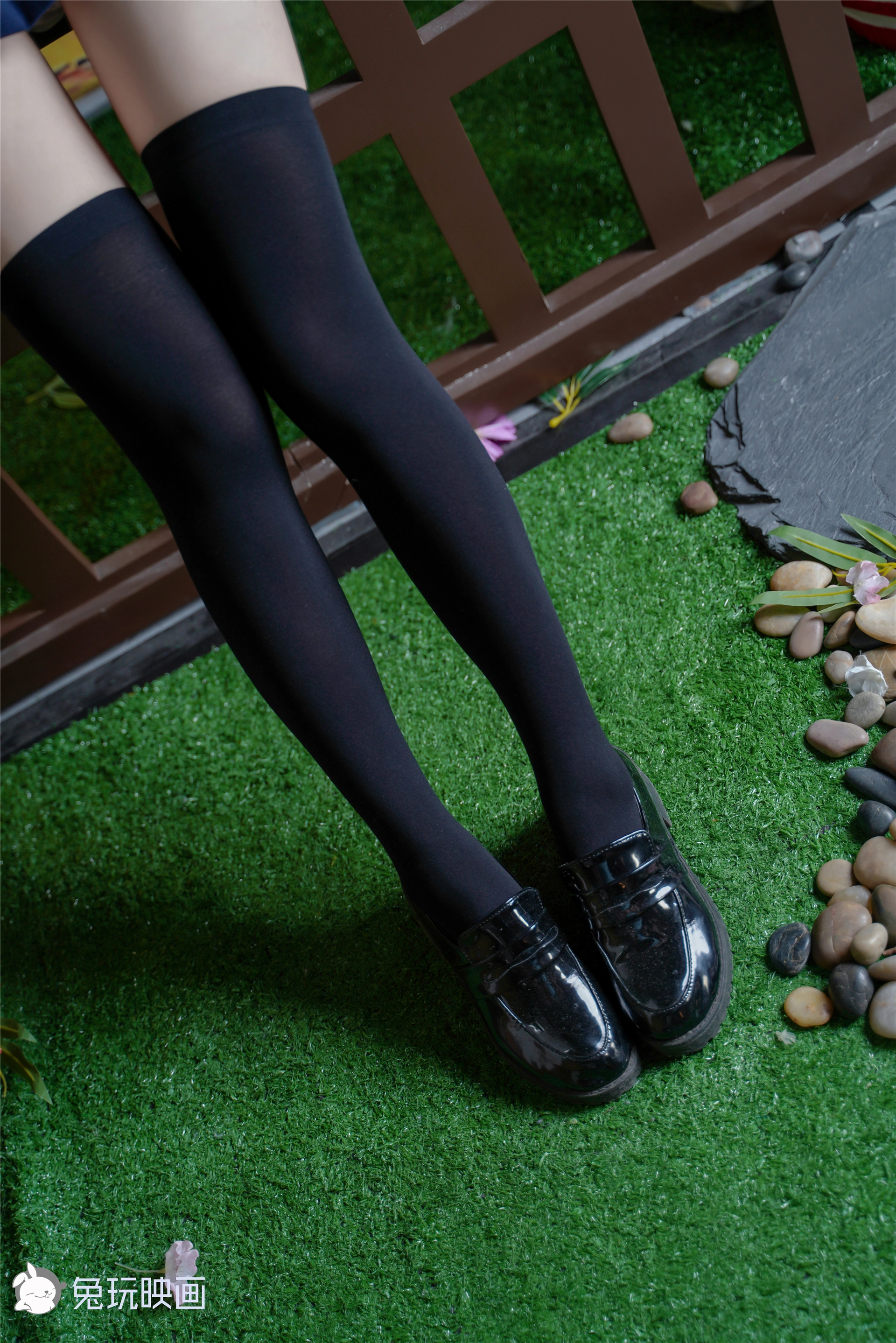 C01.005 黑色魅惑 [40P-175MB]