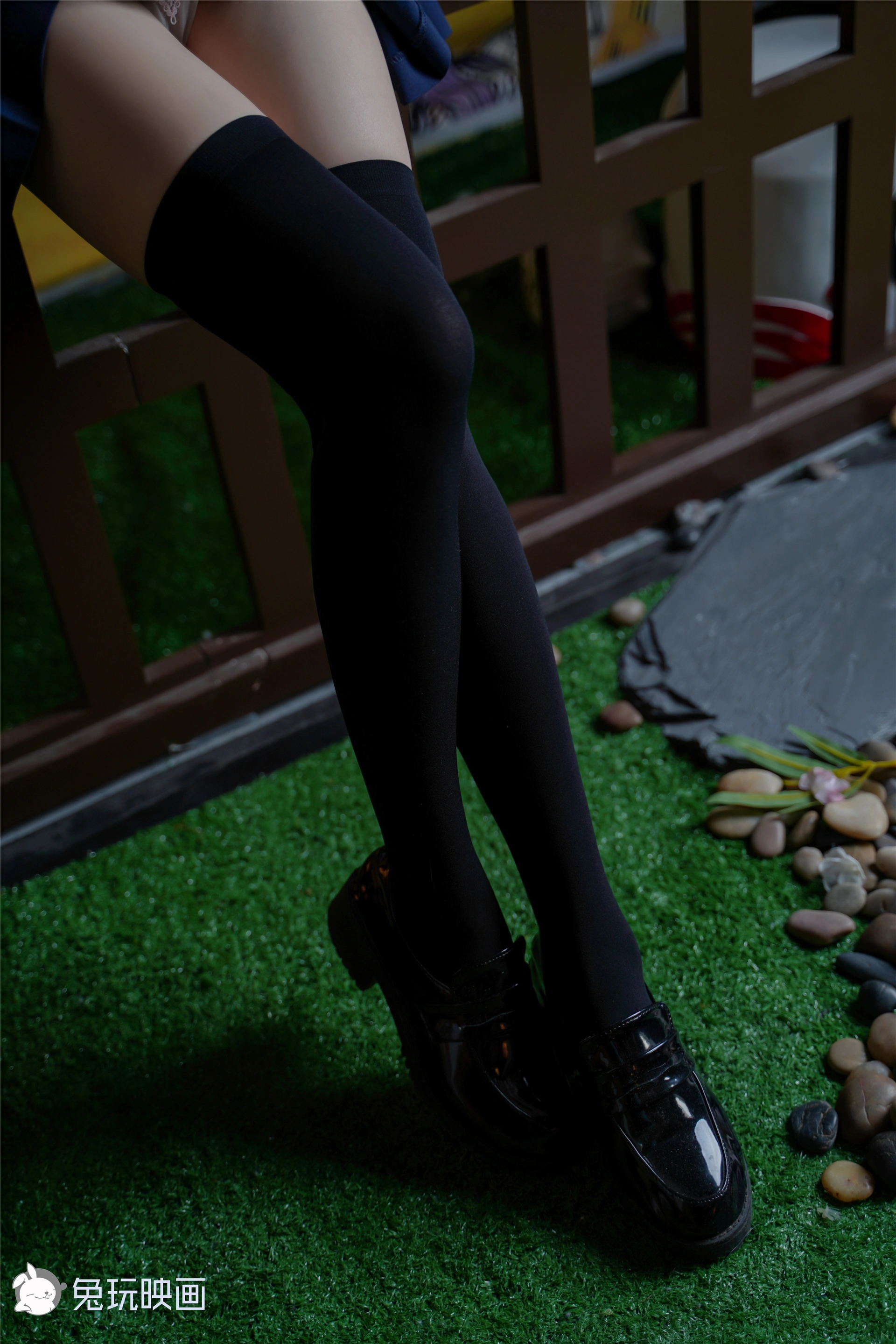 C01.005 黑色魅惑 [40P-175MB]