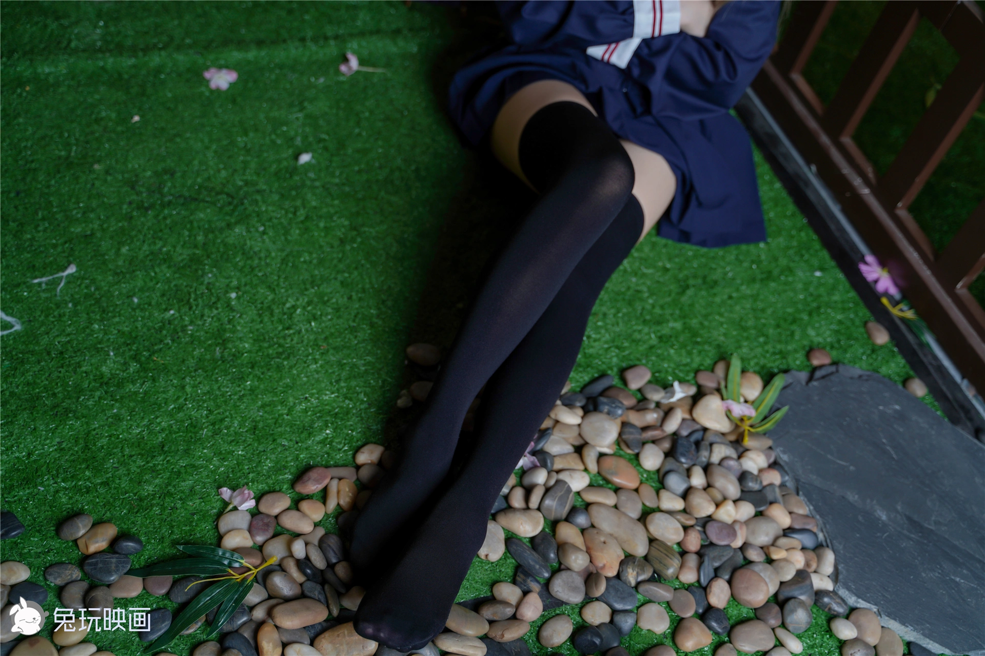 C01.005 黑色魅惑 [40P-175MB]