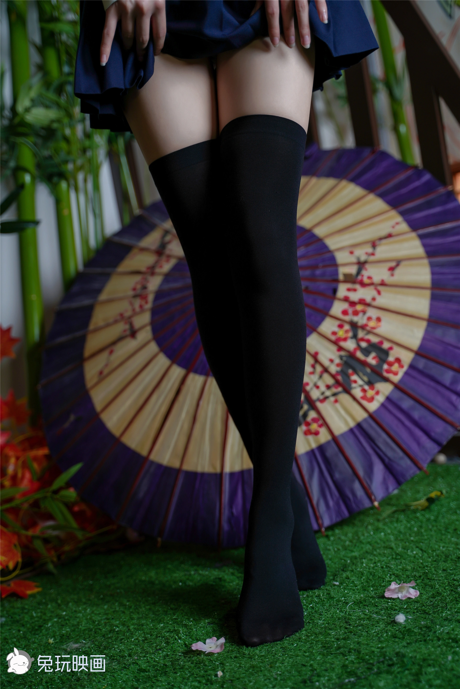 C01.005 黑色魅惑 [40P-175MB]