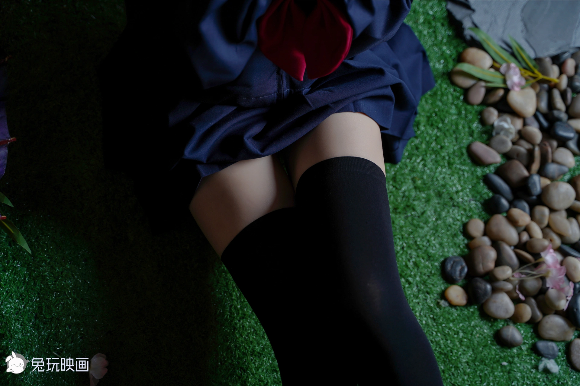 C01.005 黑色魅惑 [40P-175MB]
