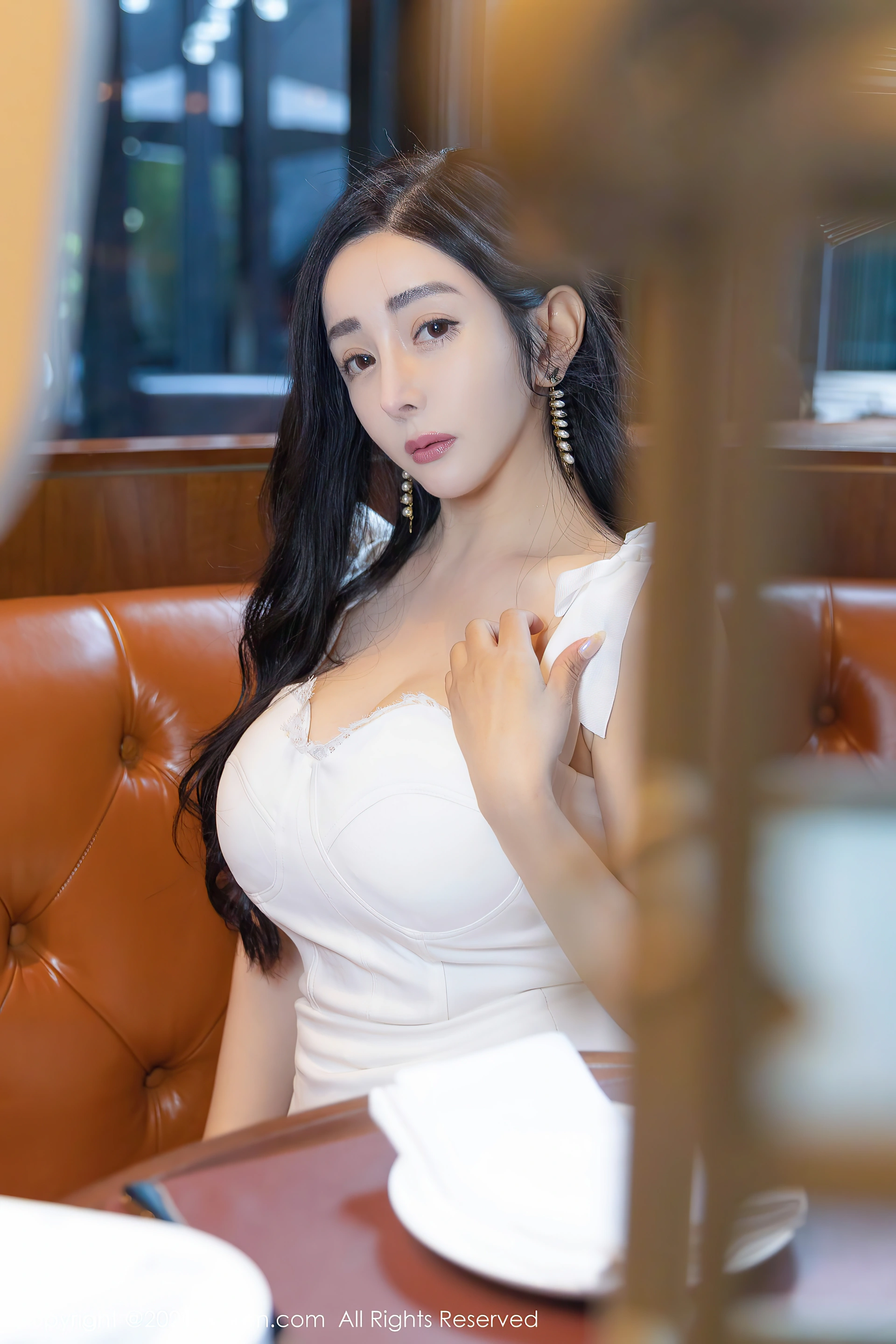XiuRen秀人网 2021.11.02 No.4155 允爾 成都旅拍[67+1P 615MB]