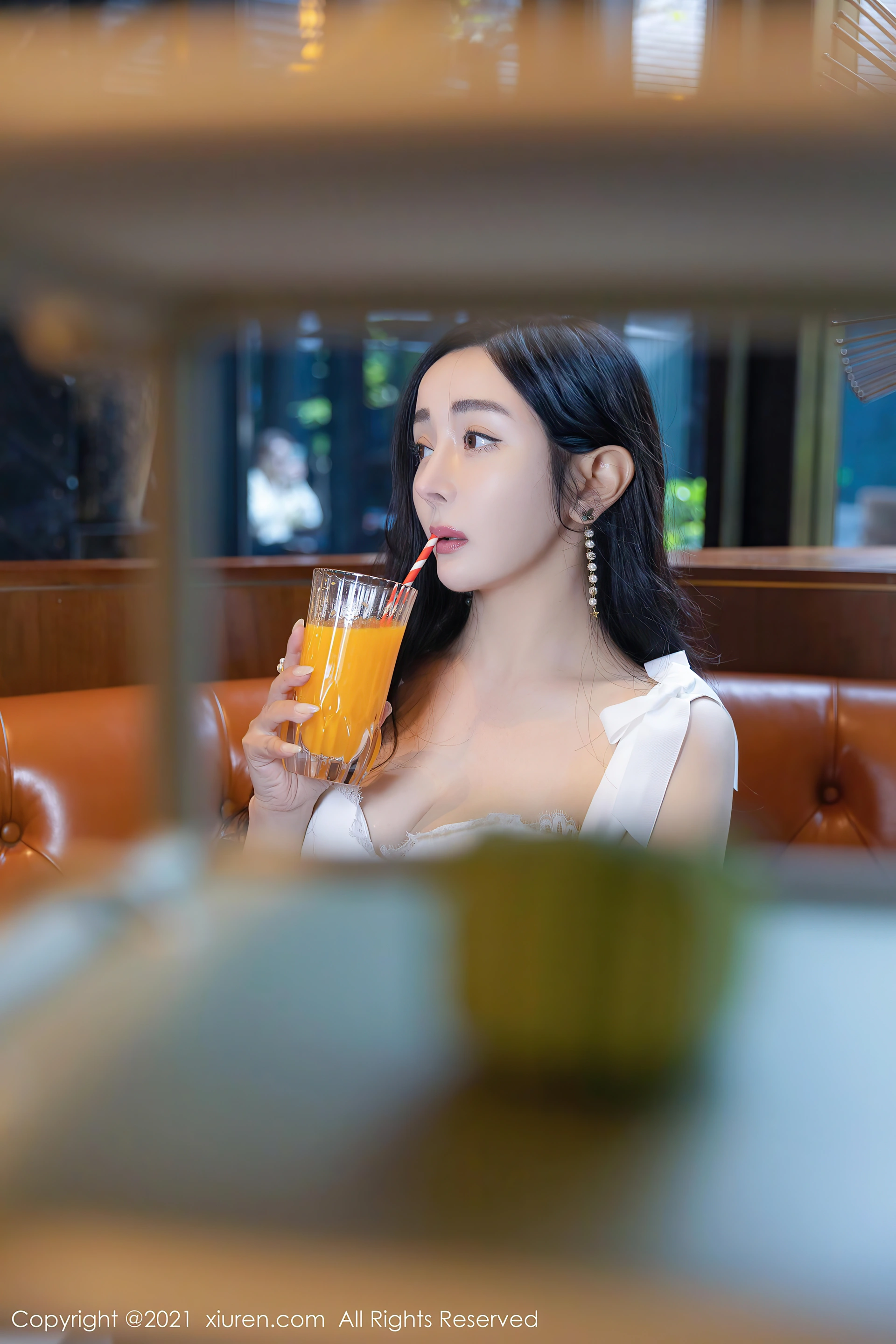 XiuRen秀人网 2021.11.02 No.4155 允爾 成都旅拍[67+1P 615MB]