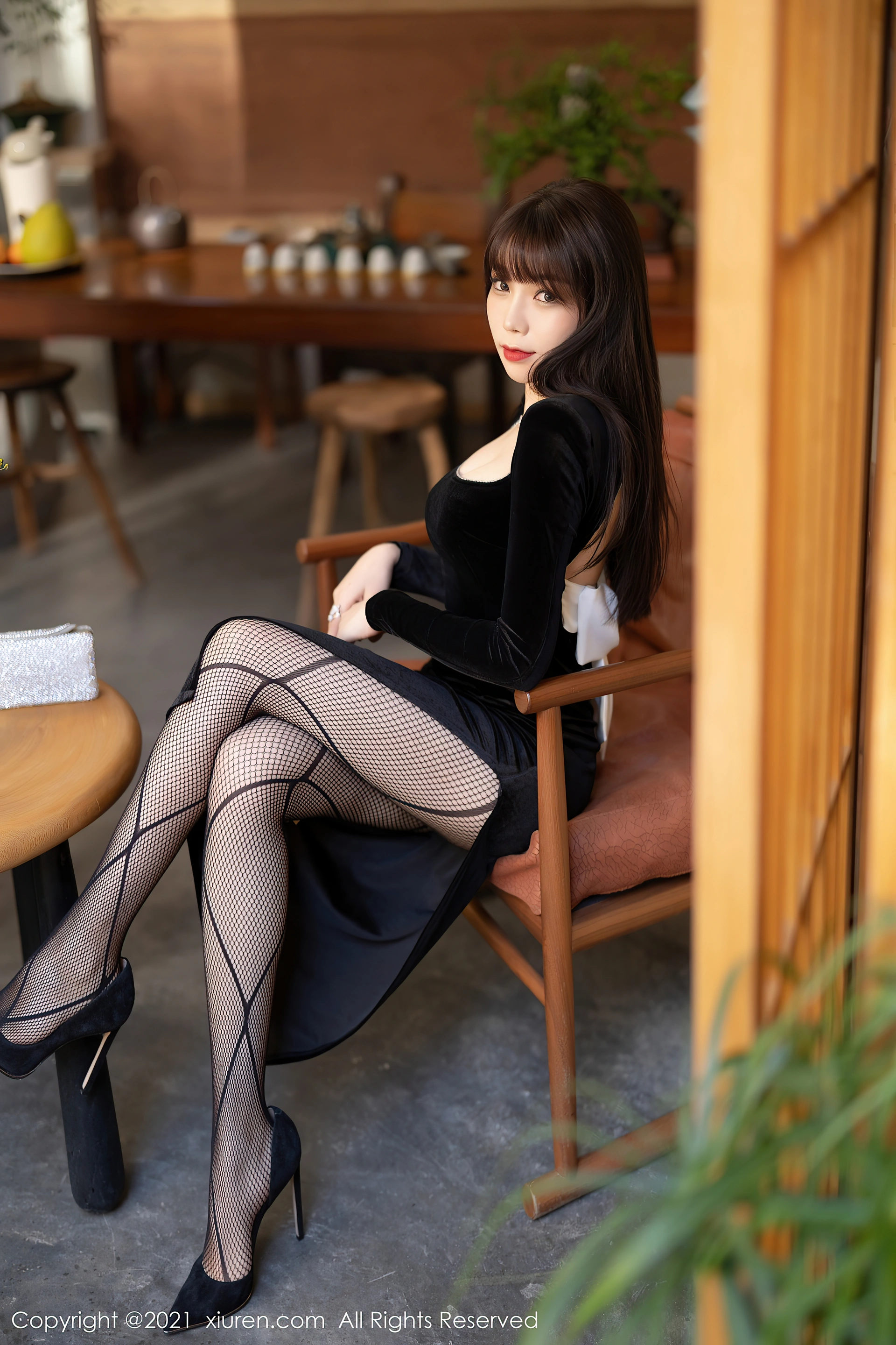 XiuRen秀人网 2021.12.09 No.4322 芝芝Booty 黑丝御姐[87+1P 762MB]