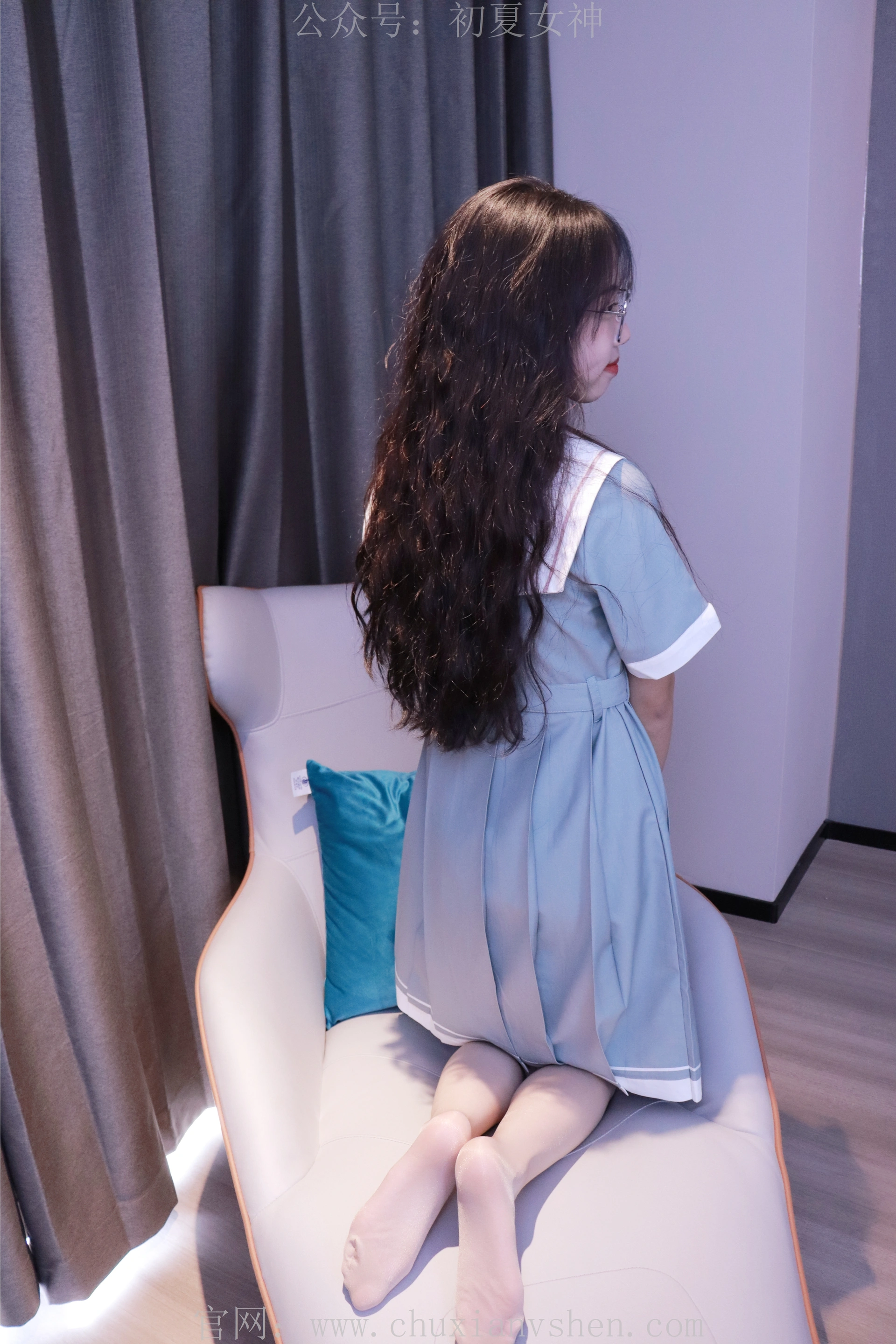 初夏女神 NO.019 雪糕~浅蓝色JK裙搭配小白鞋[135P-1V-4.3G]