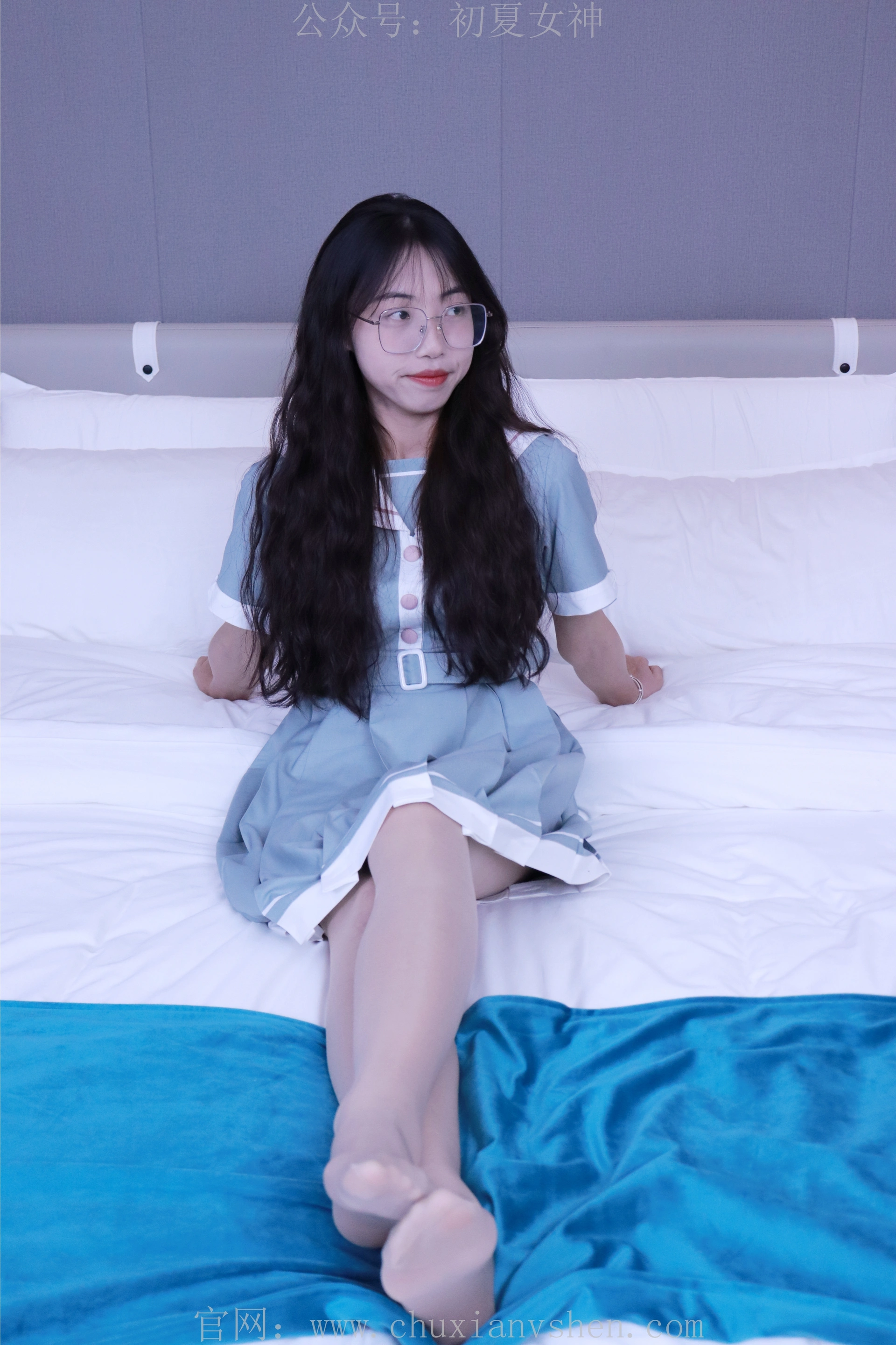 初夏女神 NO.019 雪糕~浅蓝色JK裙搭配小白鞋[135P-1V-4.3G]